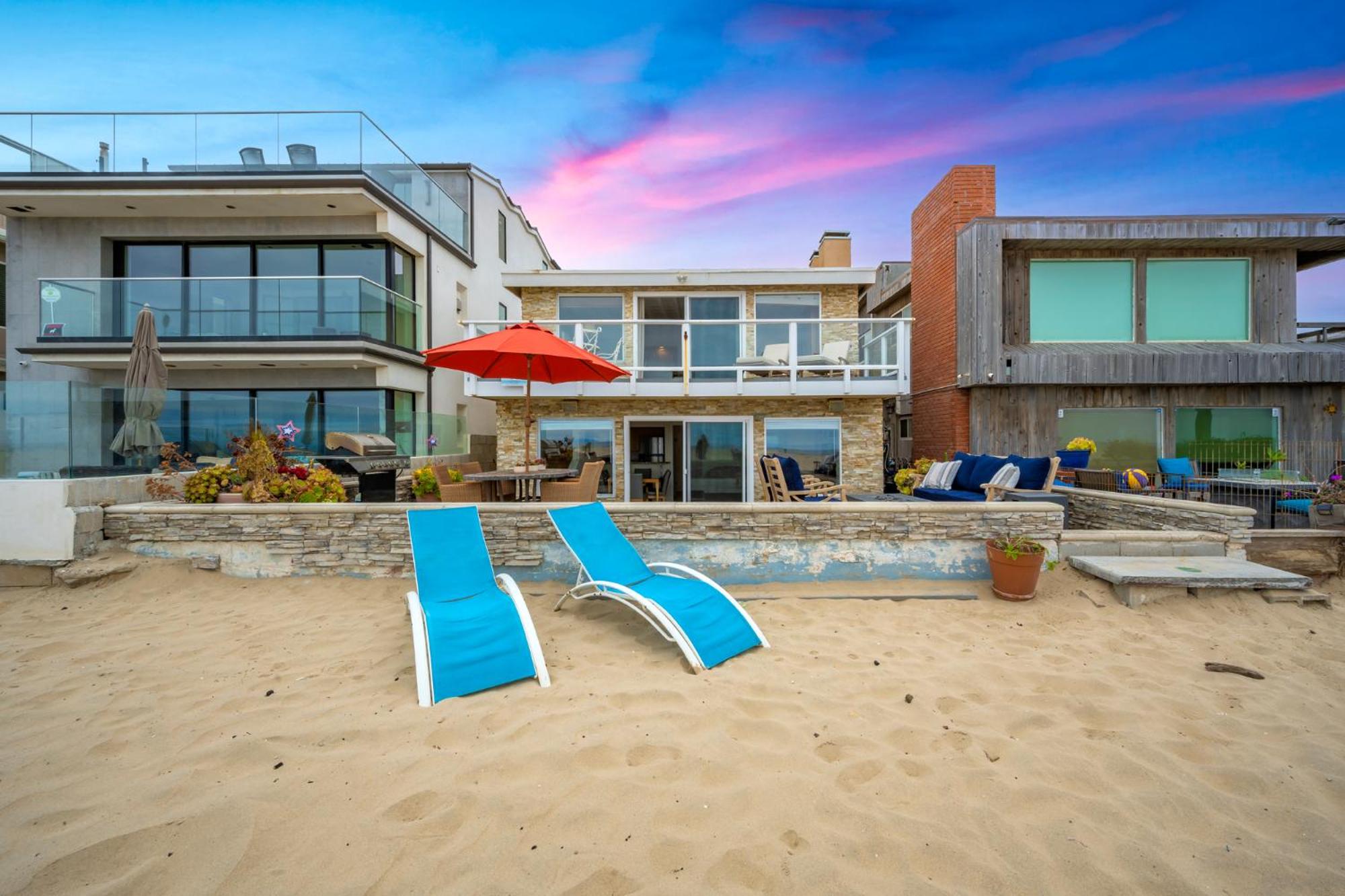Single Family Home on the Ocean with BEAUTIFUL VIEWS