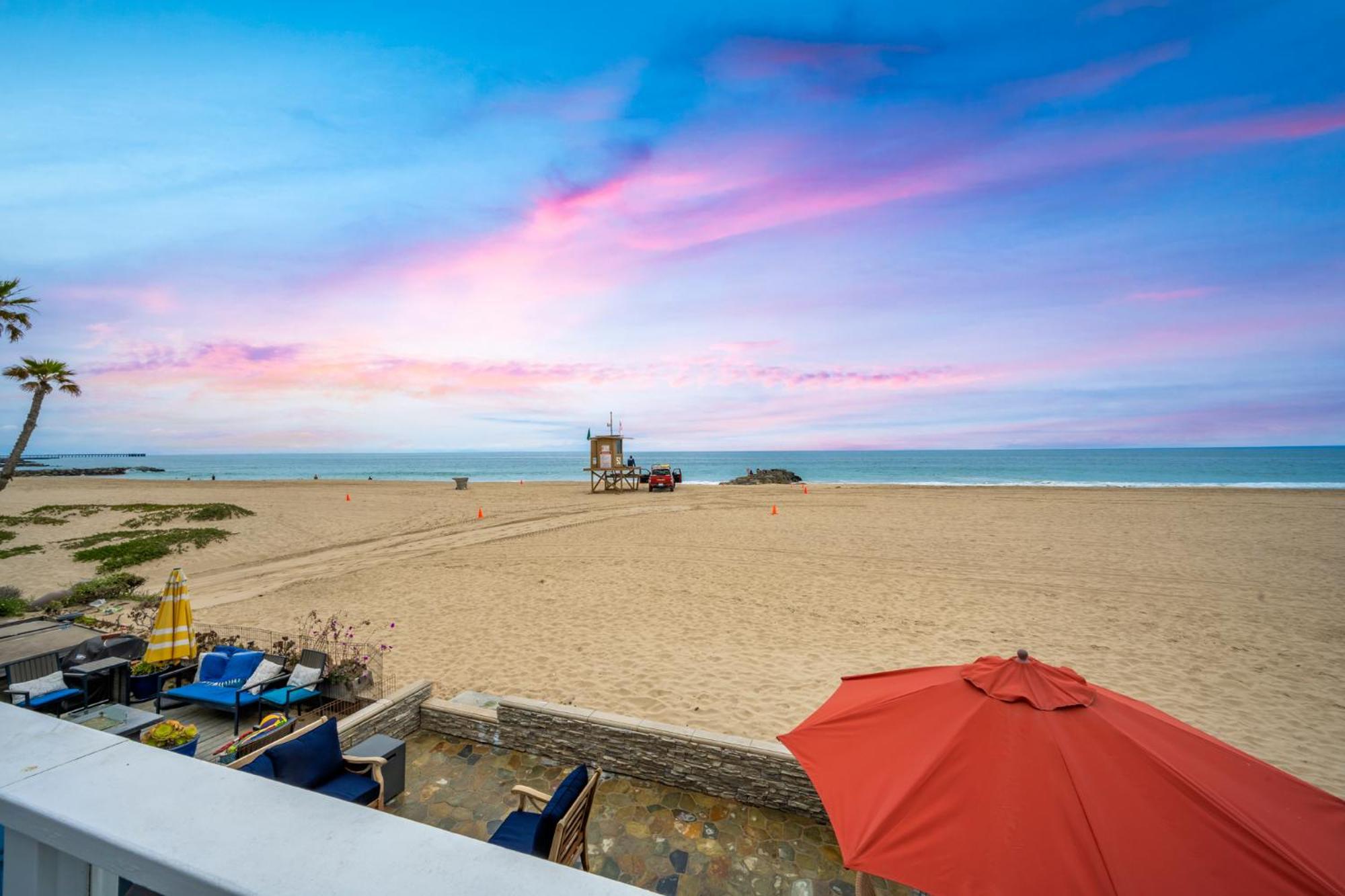 Single Family Home on the Ocean with BEAUTIFUL VIEWS
