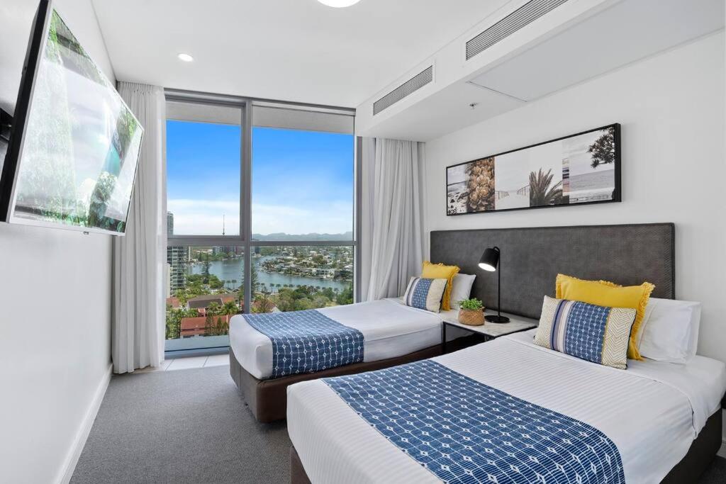 Spectacular Views from Wyndham Apartment