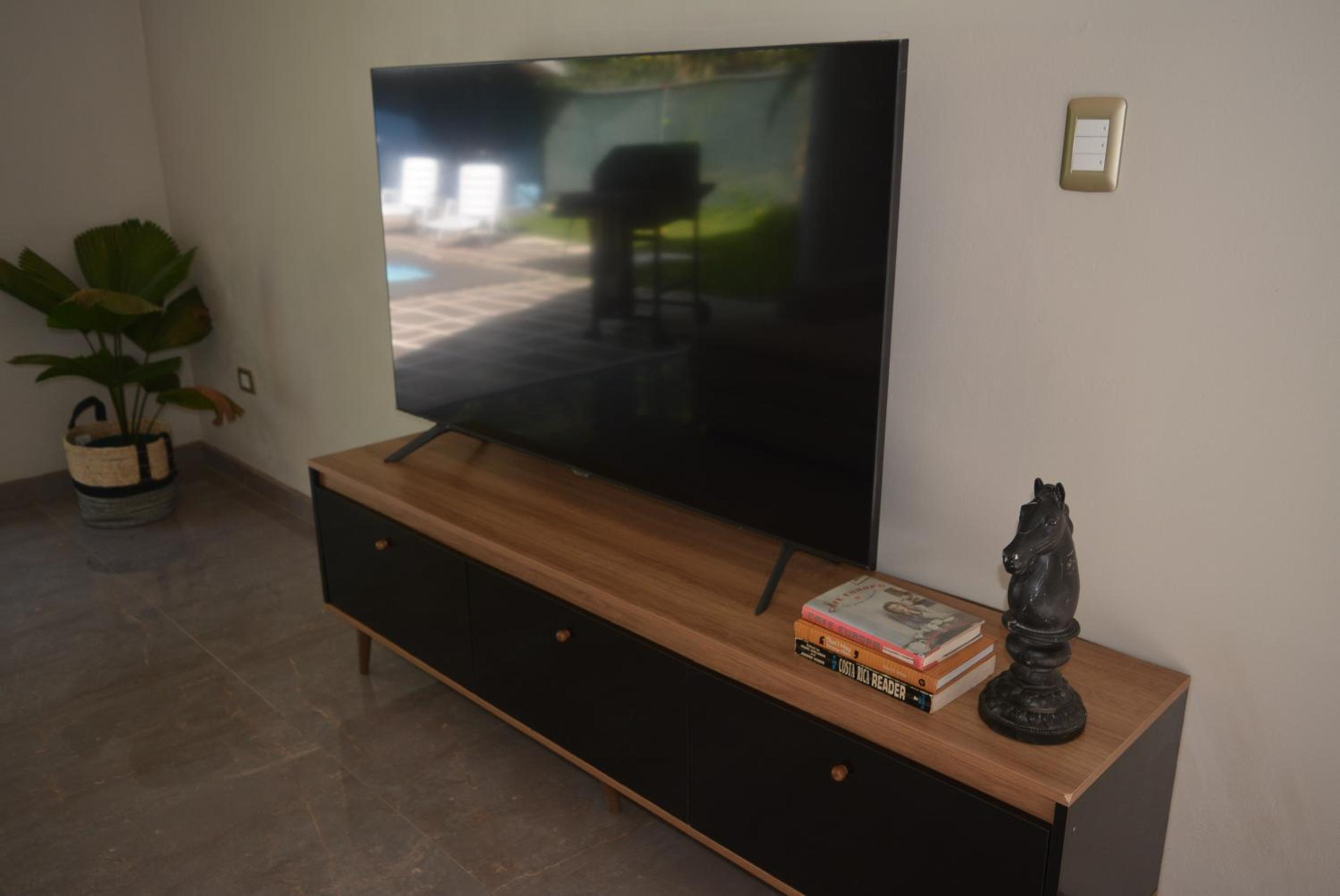 CR Caribbean Blue House - Modern style 100 WiFi