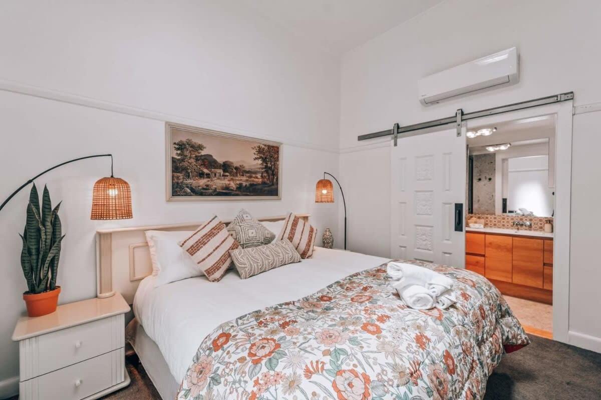 Newly Renovated Victorian Townhouse In Bendigo CBD