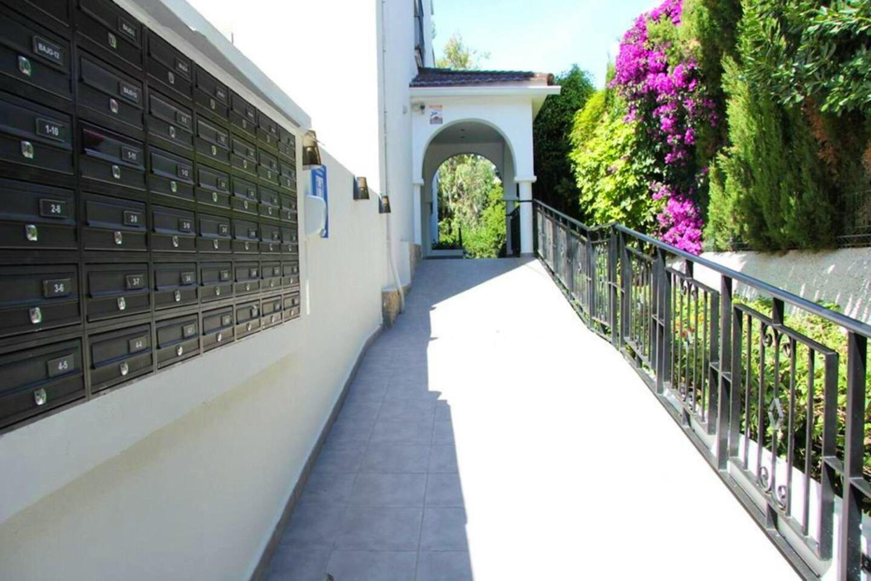 Charming Apartment in Puerto Banus Marbella with Pool