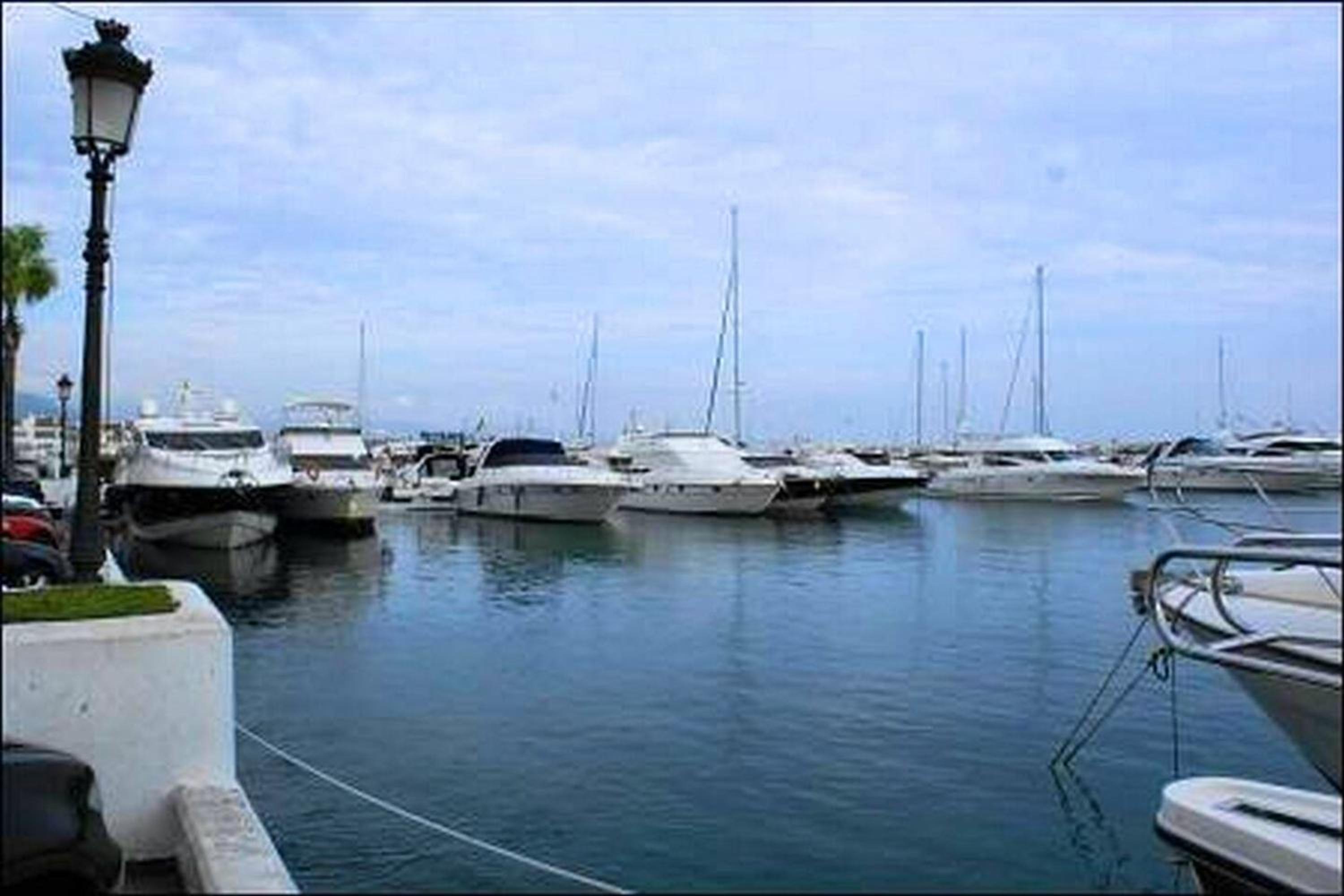 Charming Apartment in Puerto Banus Marbella with Pool