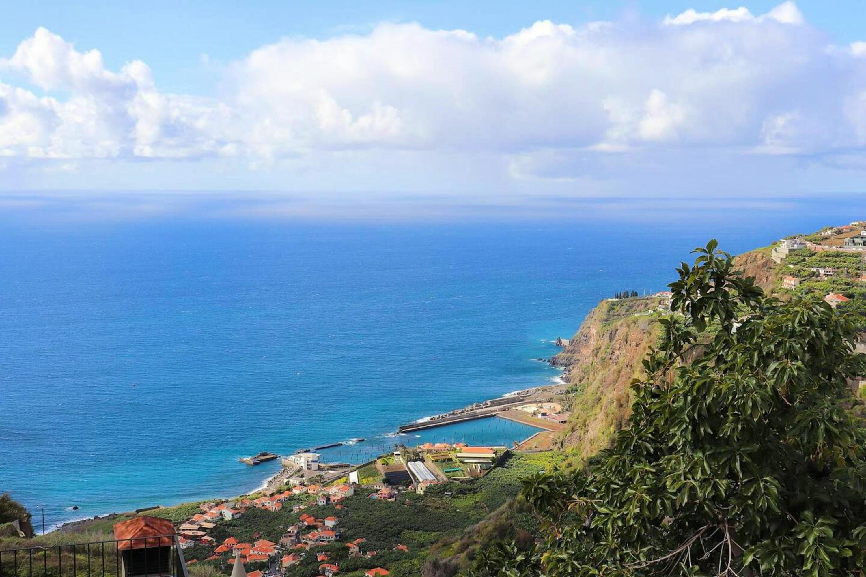 Charming house in Ribeira Brava with a sunny terrace