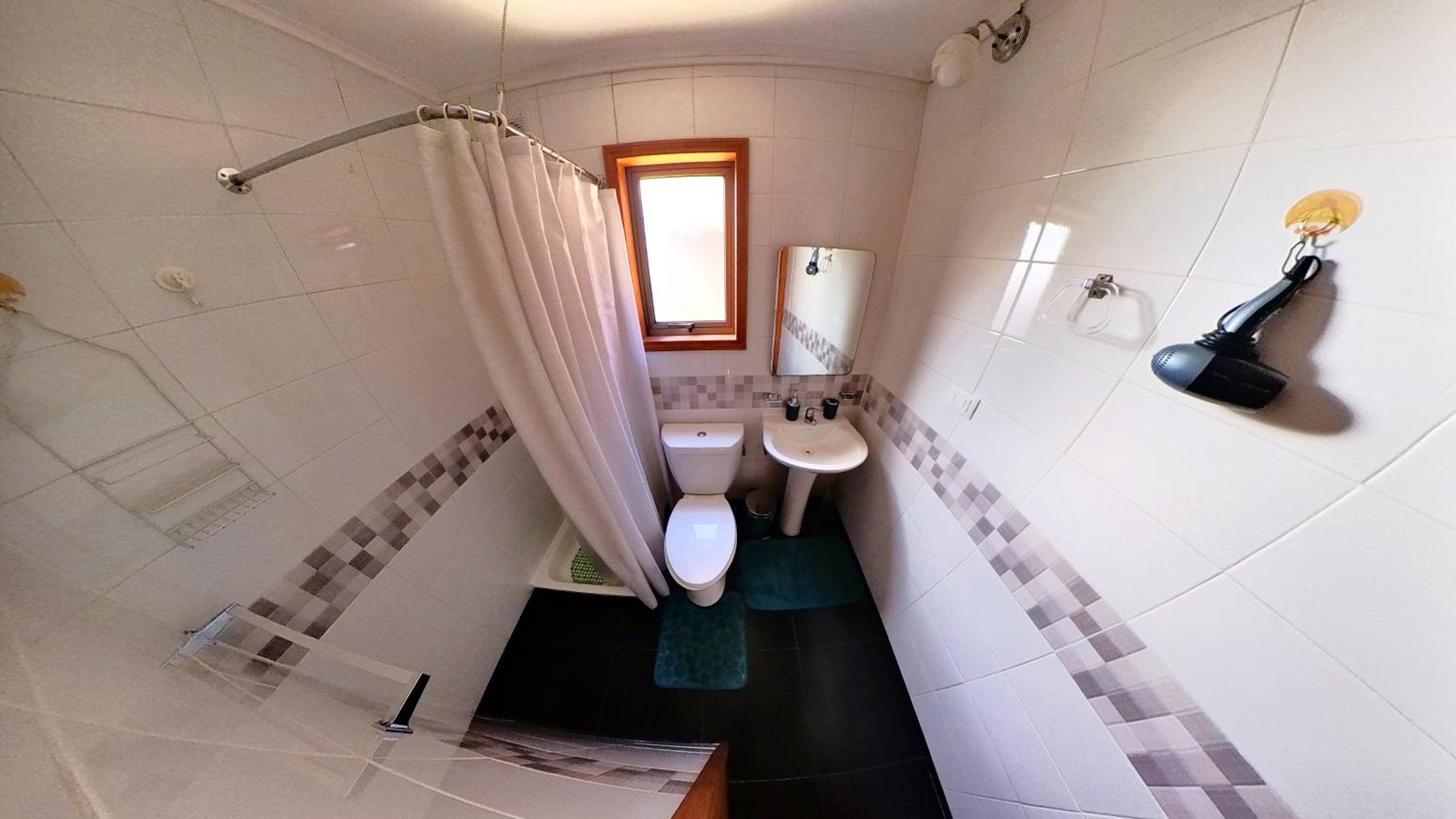 Habitación con Baño Privado en Casa Central Villarrica