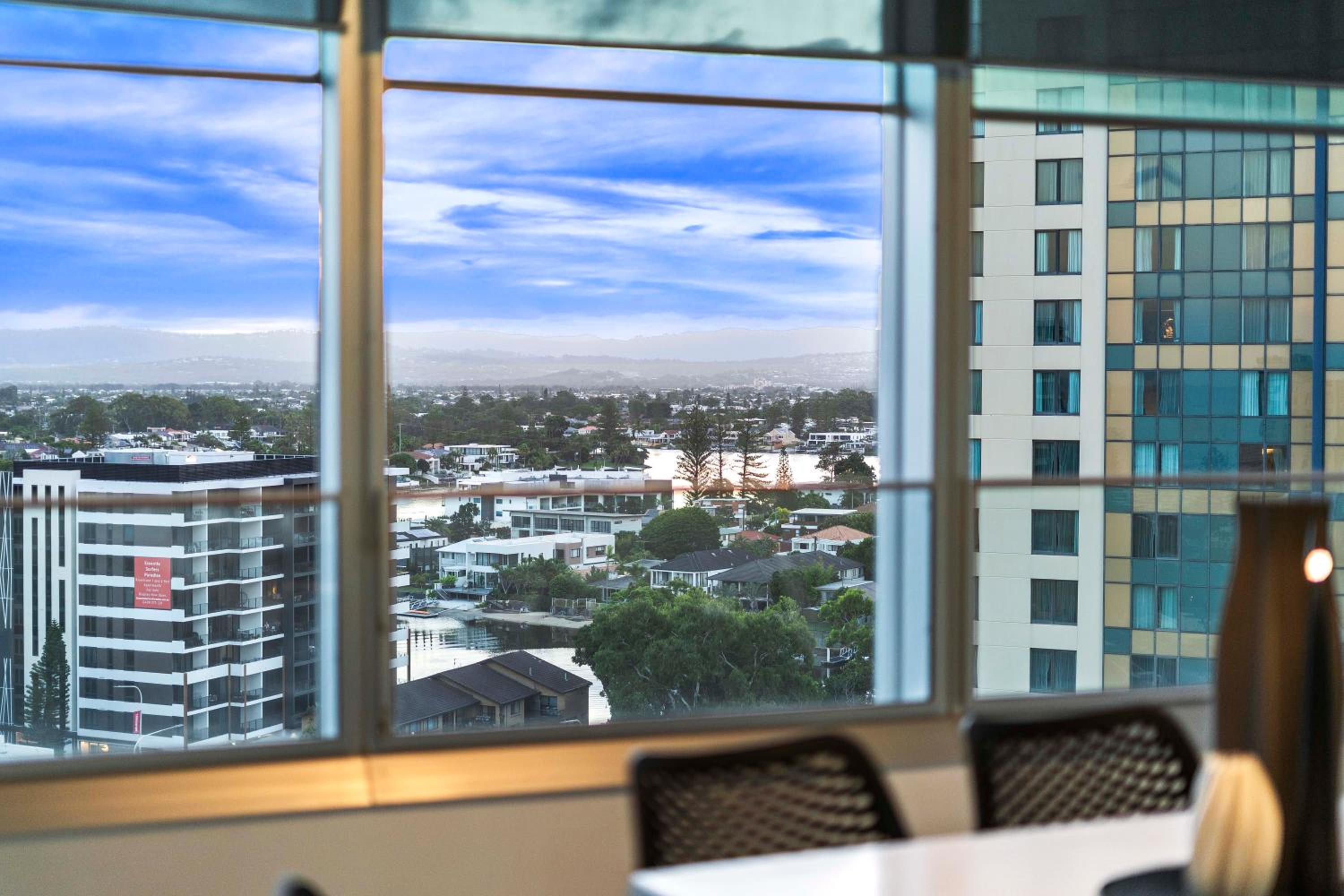 Hinterland Views! - Q Tower Apartments - From Level 3 - Self Contained & Privately Managed - Wow Stay