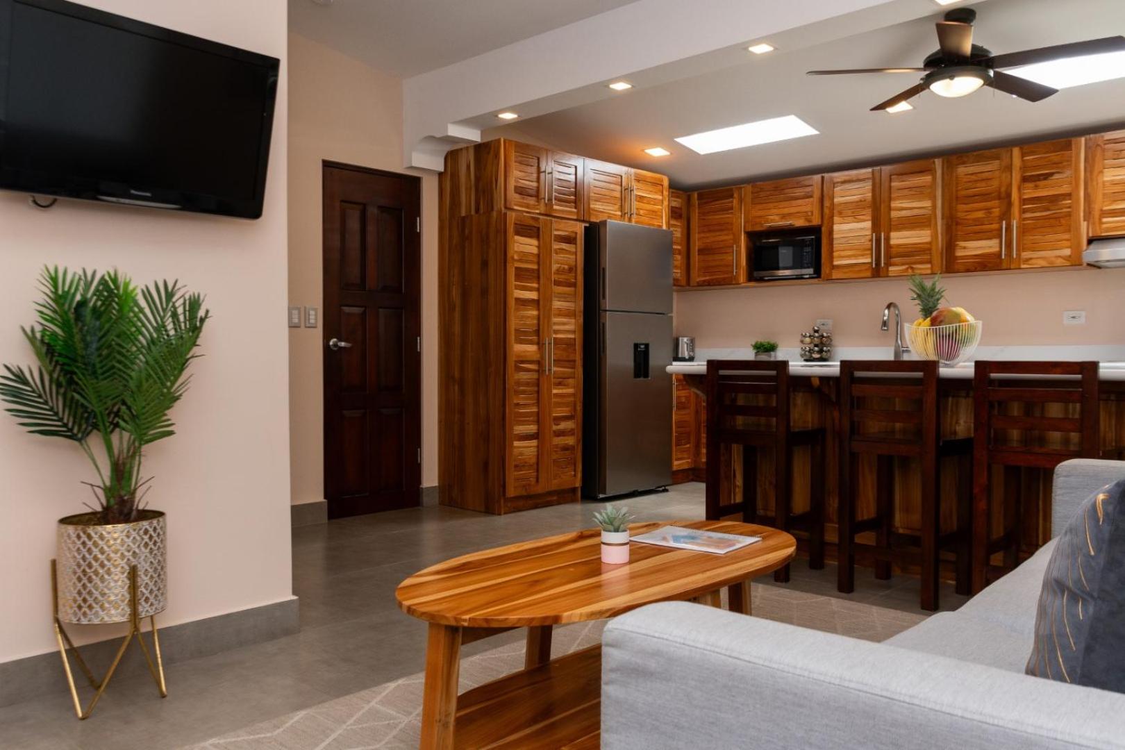Couples Condo B42 1BR Pool Jacuzzis Covered Terrace Walk to Ocean and Dining Secure Complex