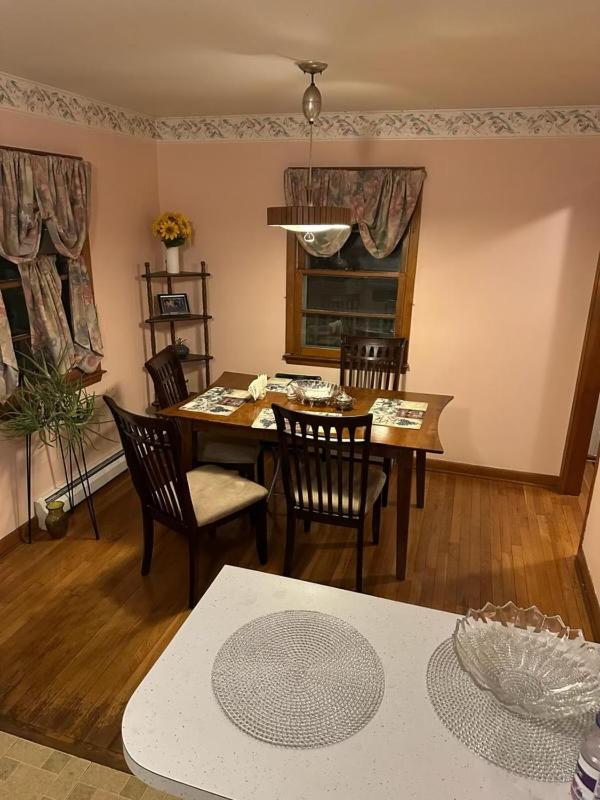 Bridgeport Vacations - Connecticut Lake House - Property Image 7