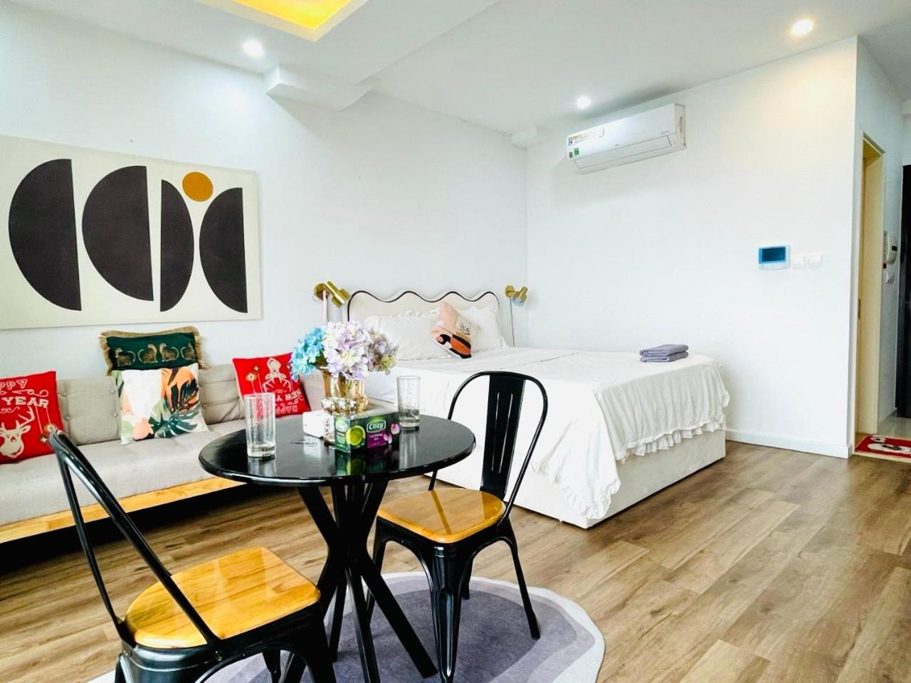 Luna's House - Vinhomes D'Capitale - Studio Apt