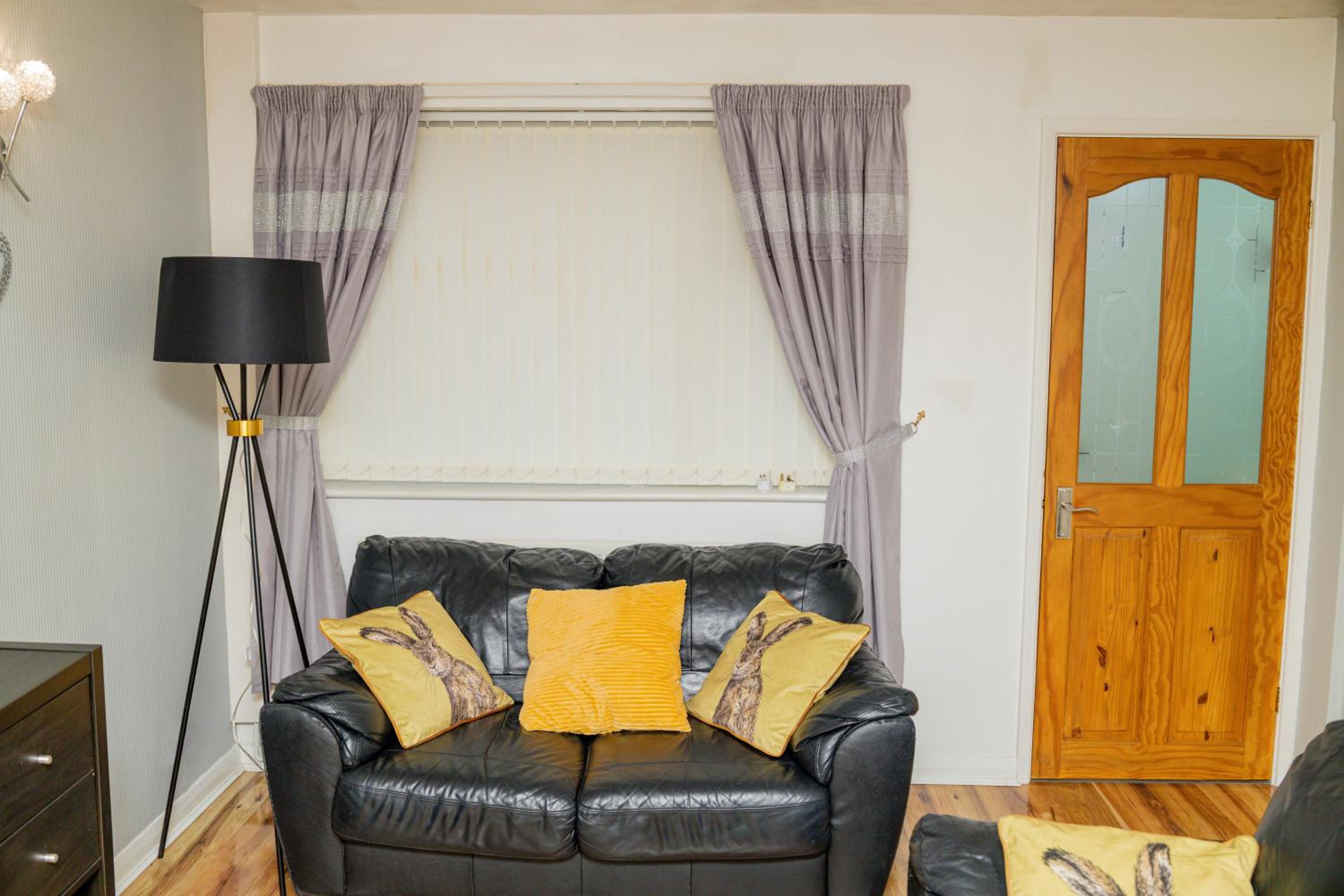 Charming 2-Bedroom in MANCHESTER