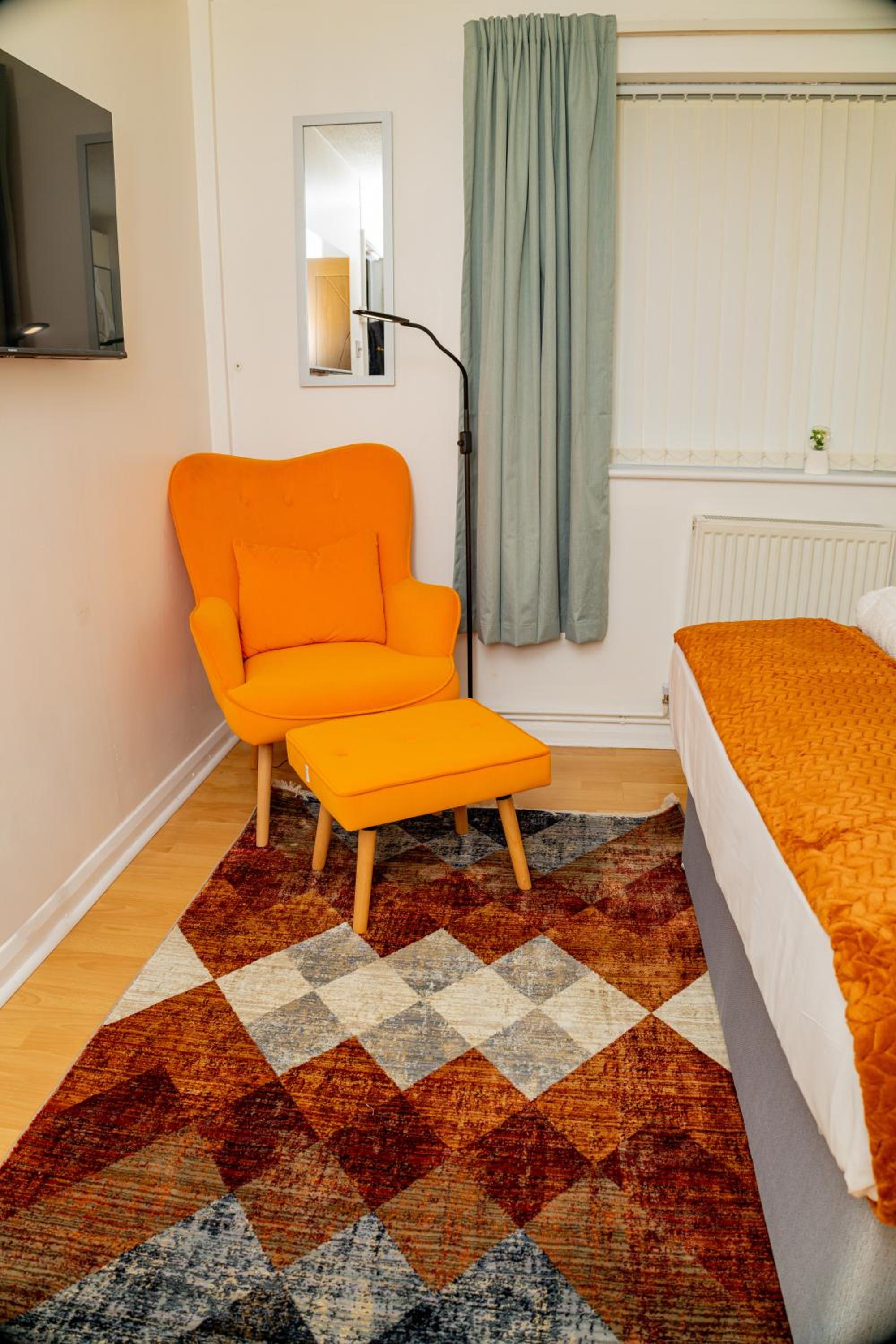 Charming 2-Bedroom in MANCHESTER