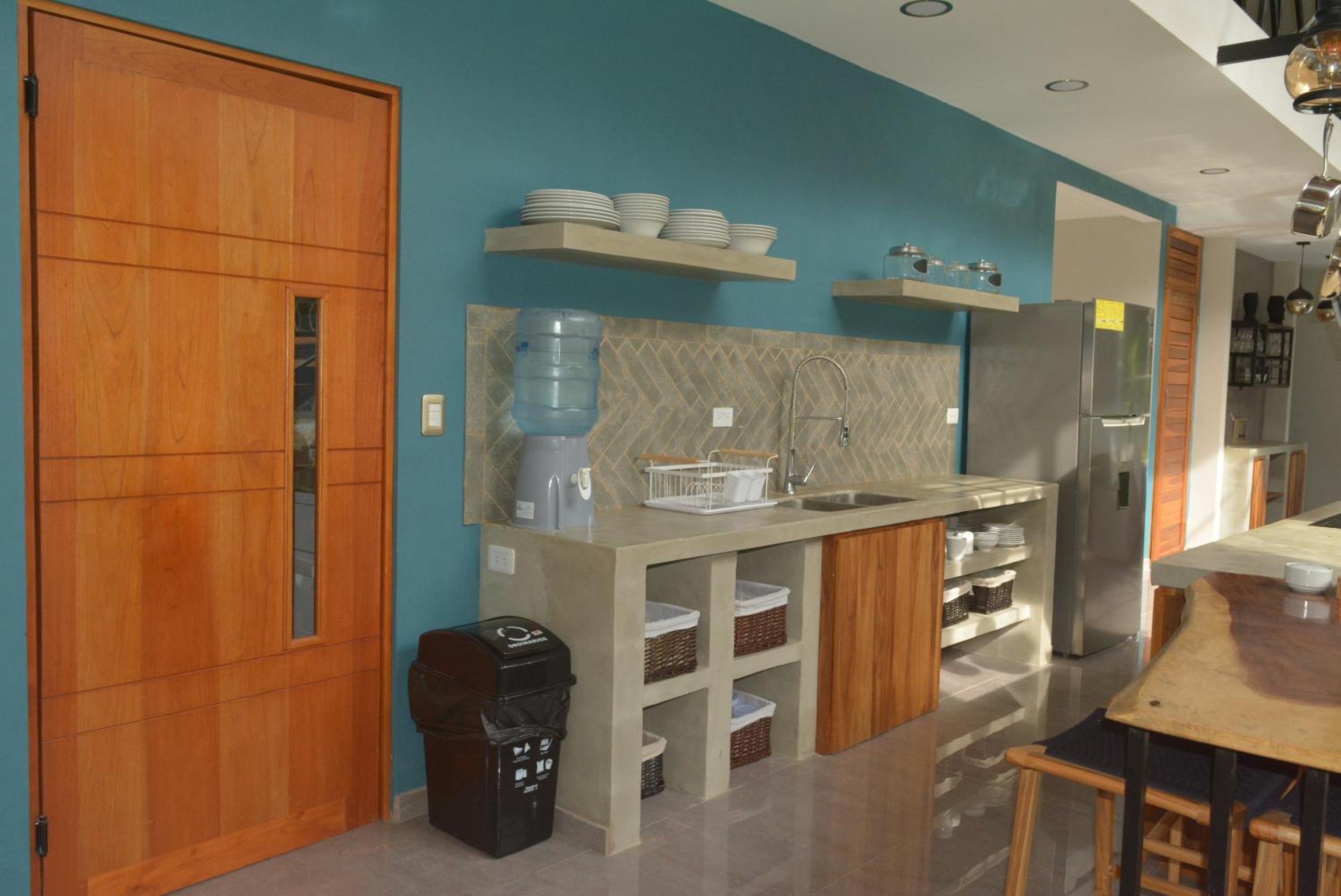 CR Caribbean Blue House - Modern style 100 WiFi