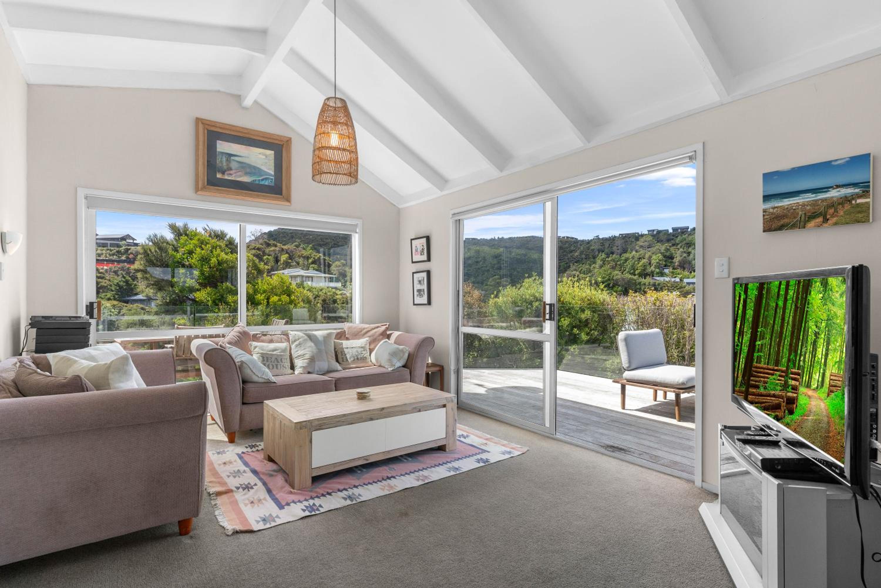 Sun and Coast - Mangawhai Heads Holiday Home view 4