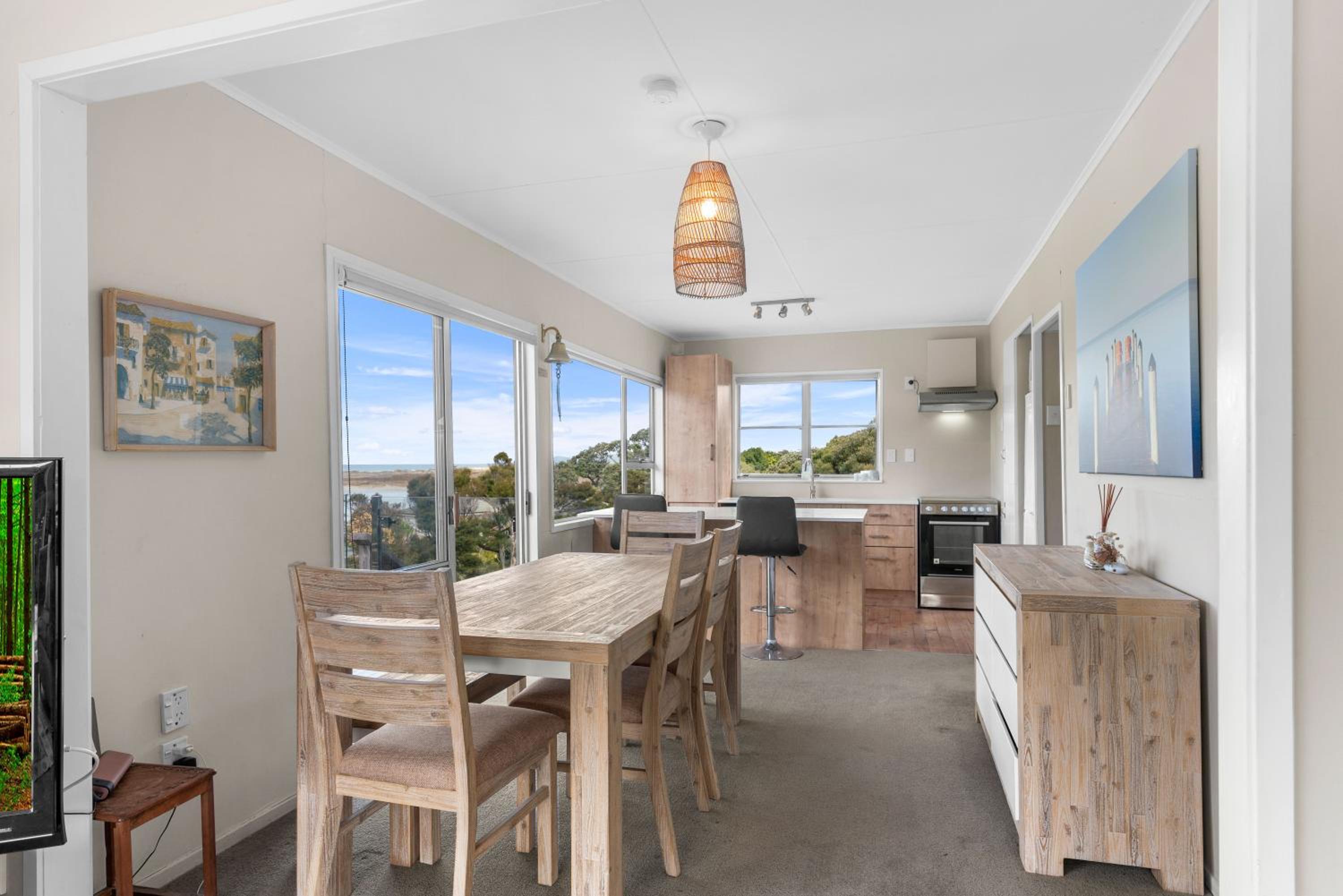 Sun and Coast - Mangawhai Heads Holiday Home view 5