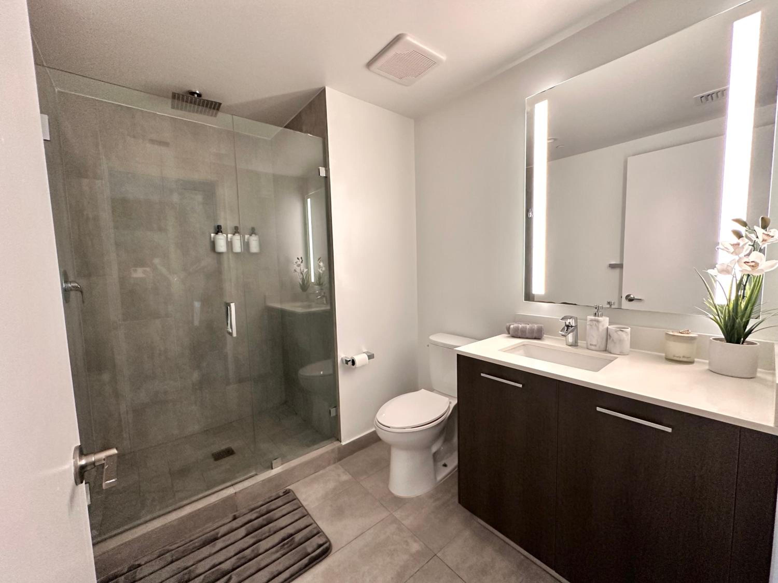 Ocean View, Free Parking Luxe Loft, Brickell Downtown, Port of MIA