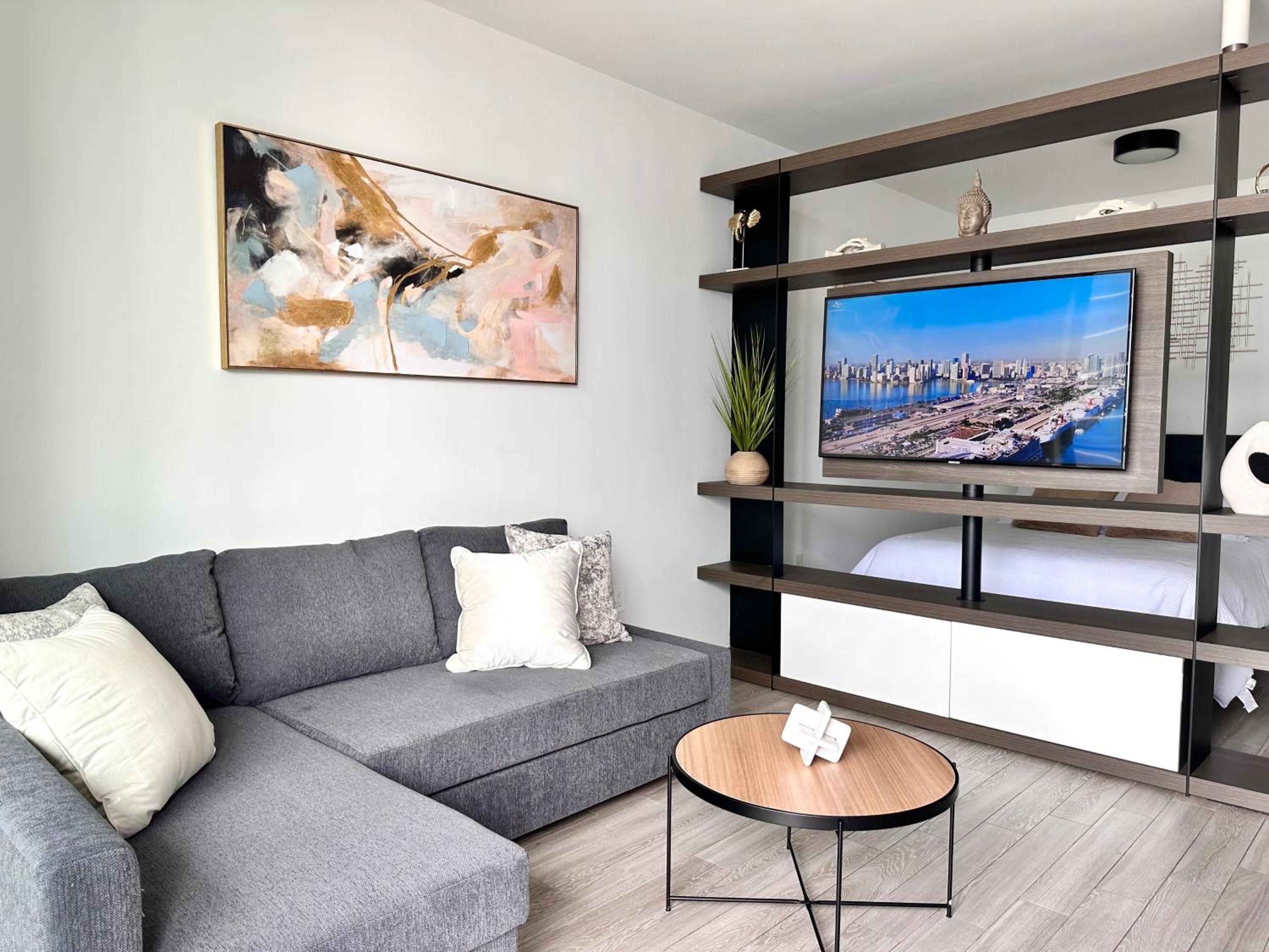 Ocean View, Free Parking Luxe Loft, Brickell Downtown, Port of MIA