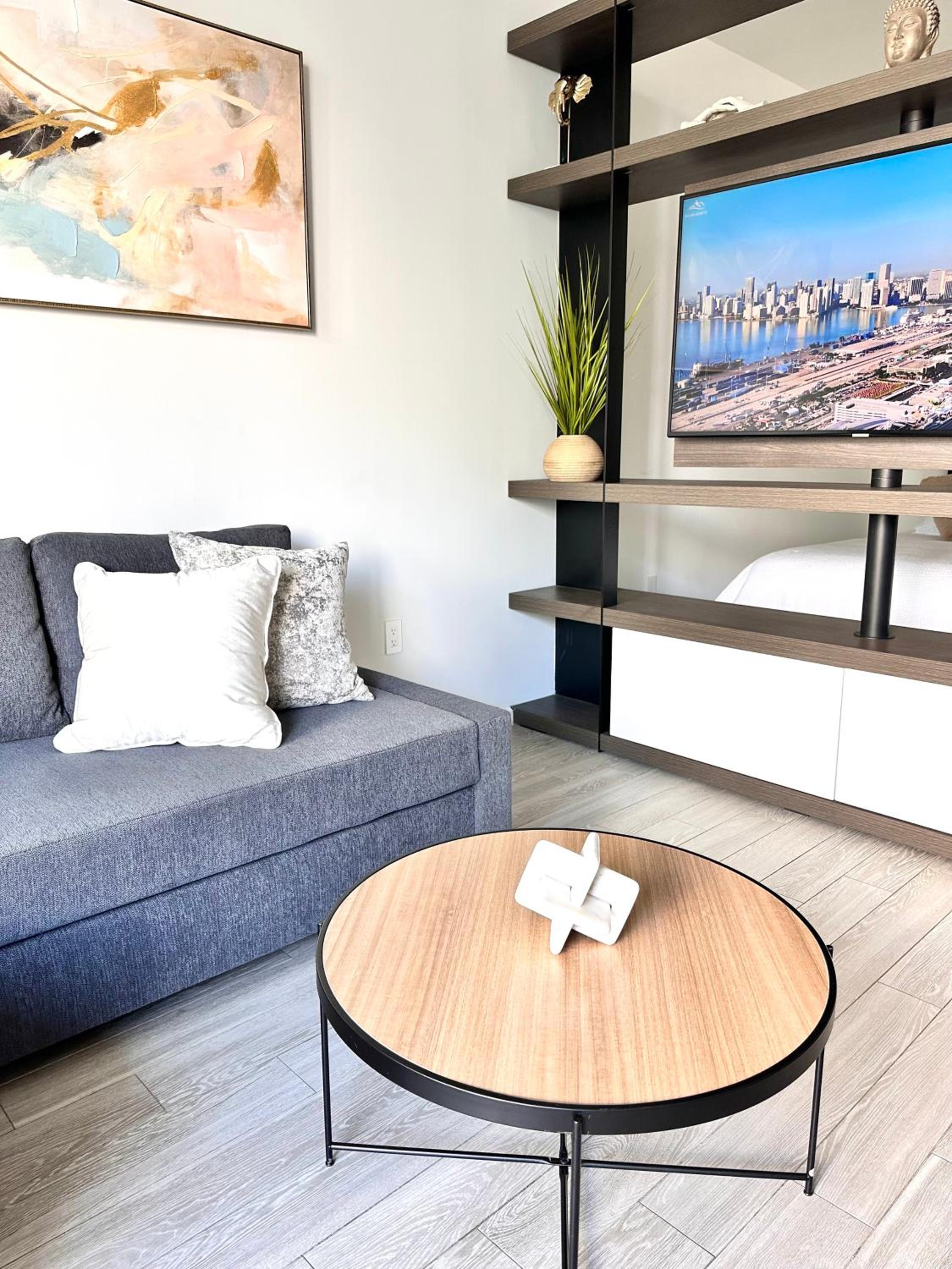 Ocean View, Free Parking Luxe Loft, Brickell Downtown, Port of MIA