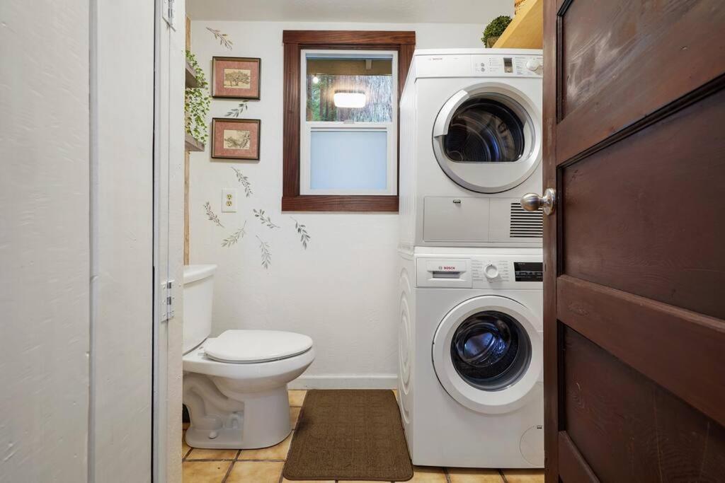 Pacific Coast Gem: Redwoods Cabin, Perfect for Families view 4