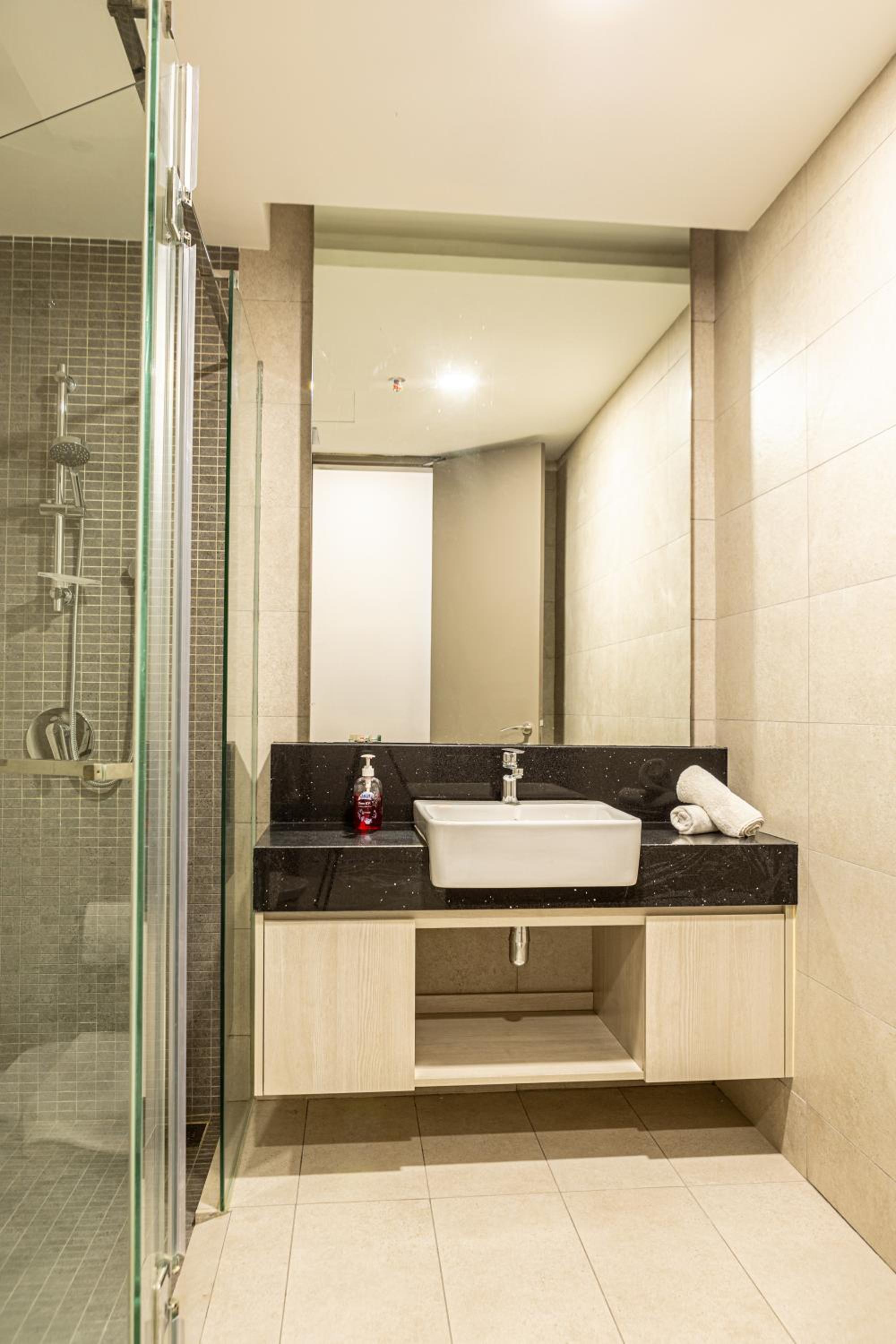 Societe Suites By iHost Global