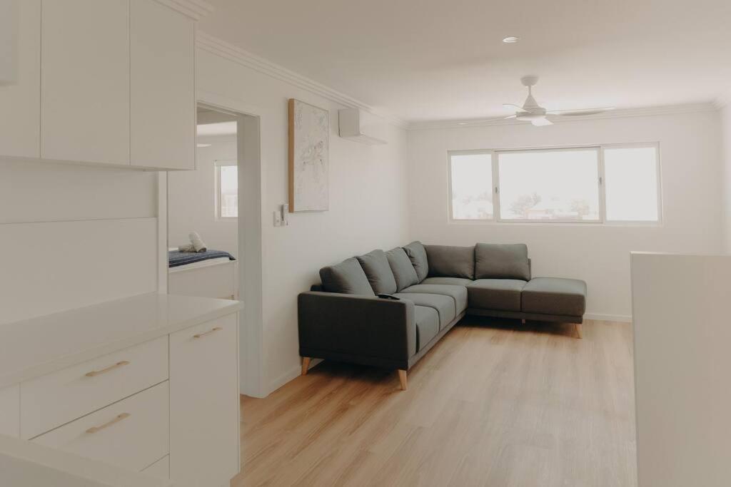 Exmouth Apartment - 2x2 on the canal