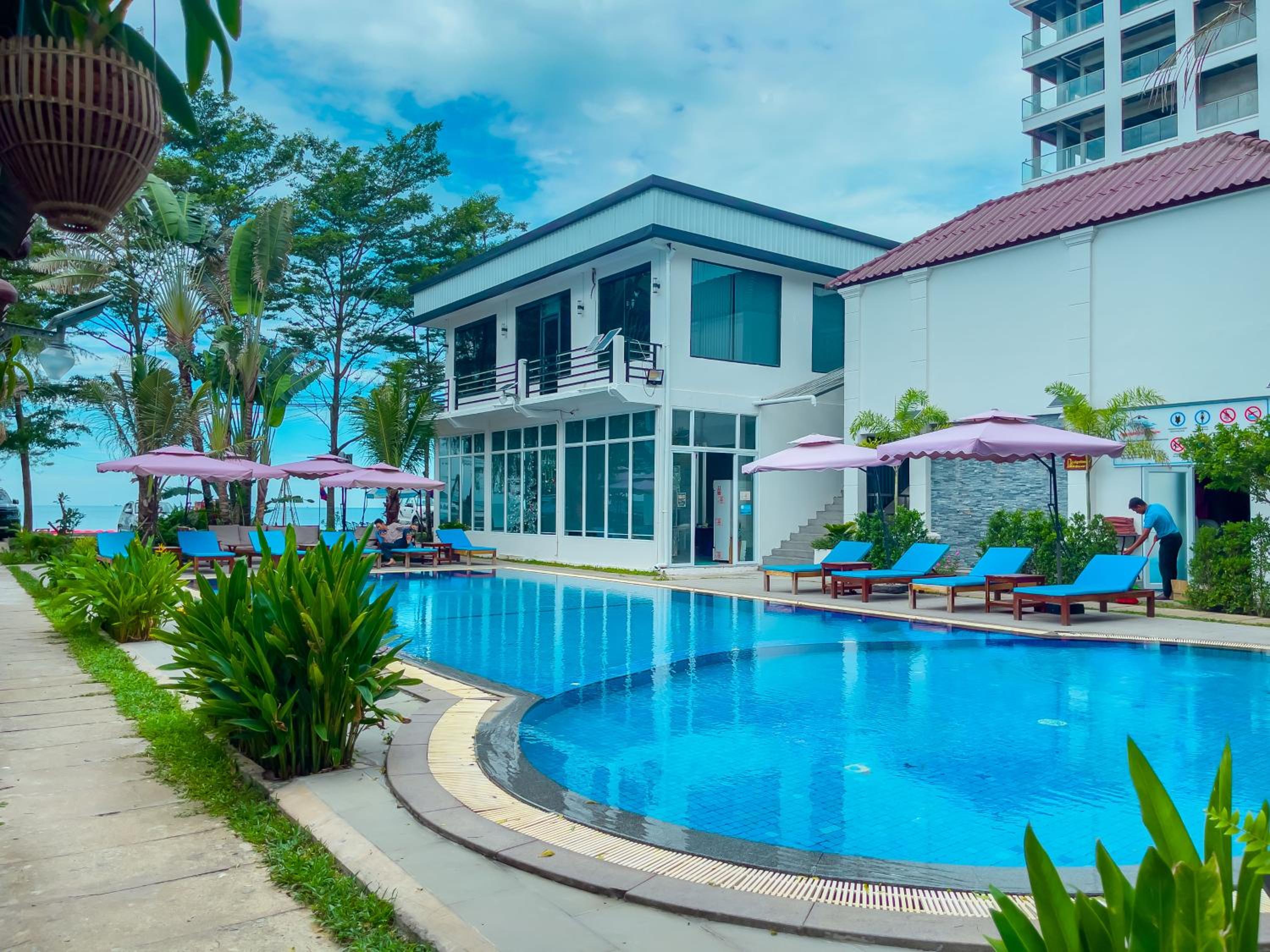 Sea Breeze Resort — photo 40