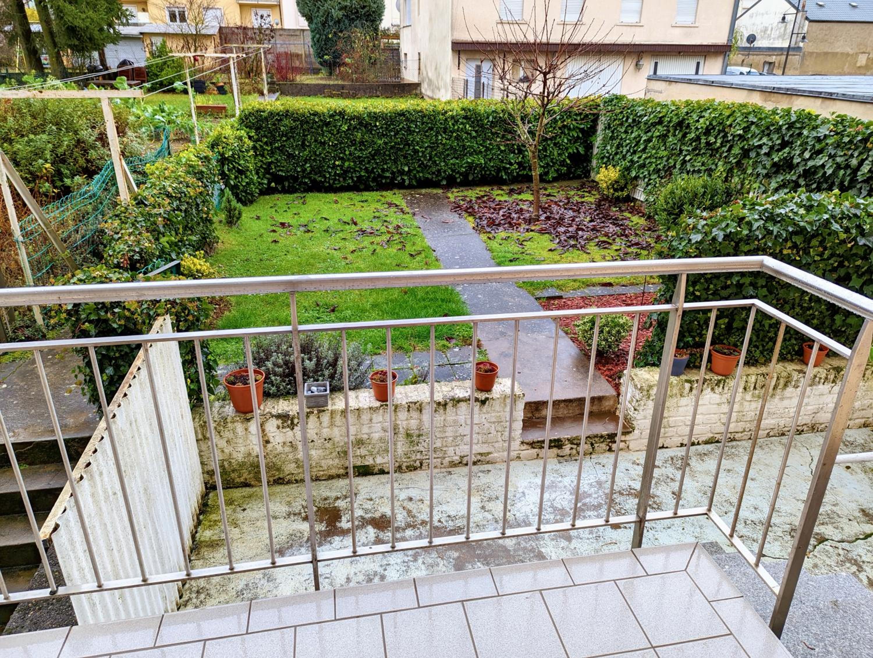 Howald 2 BR Apartment with Private Garage & Garden