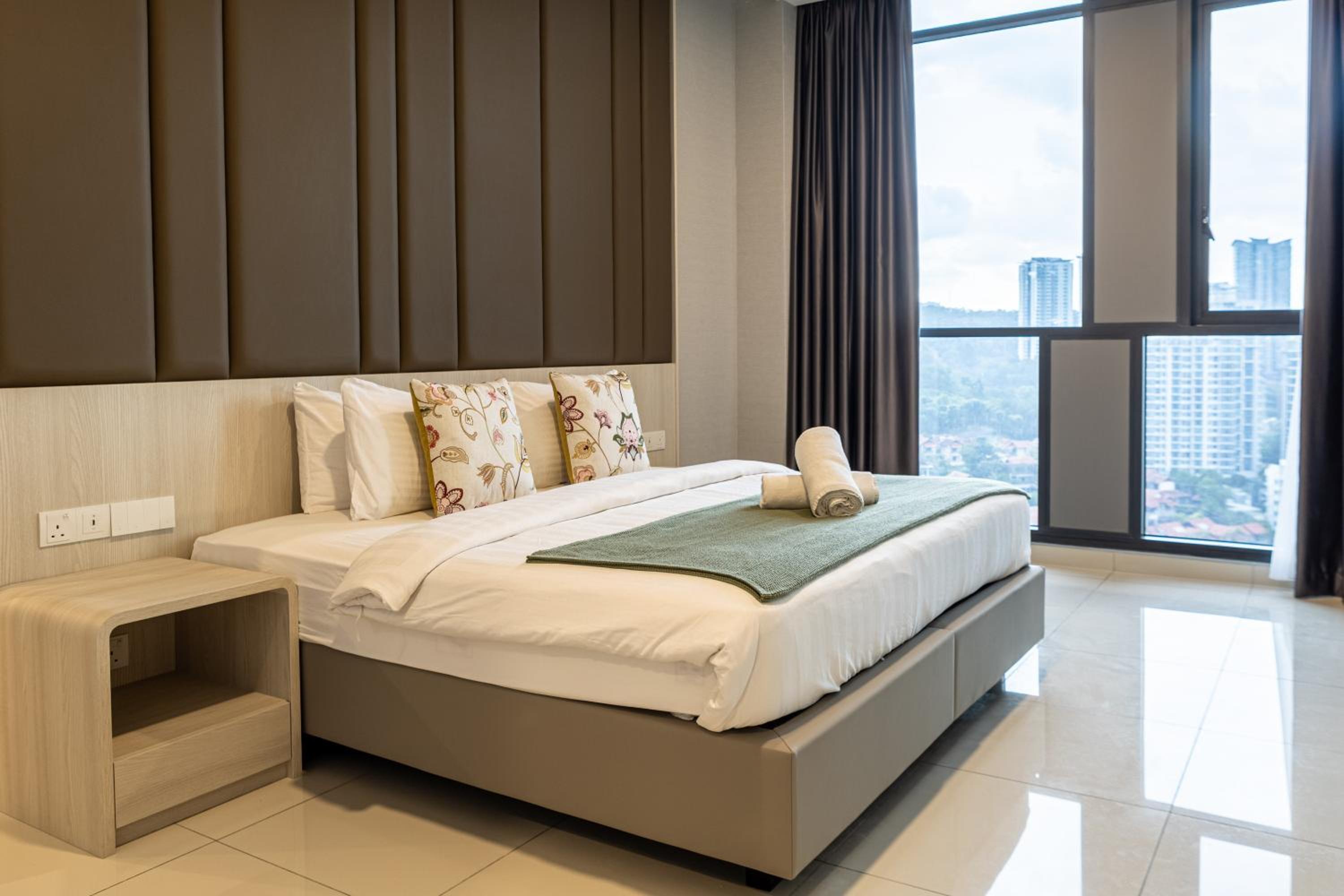 Societe Suites By iHost Global
