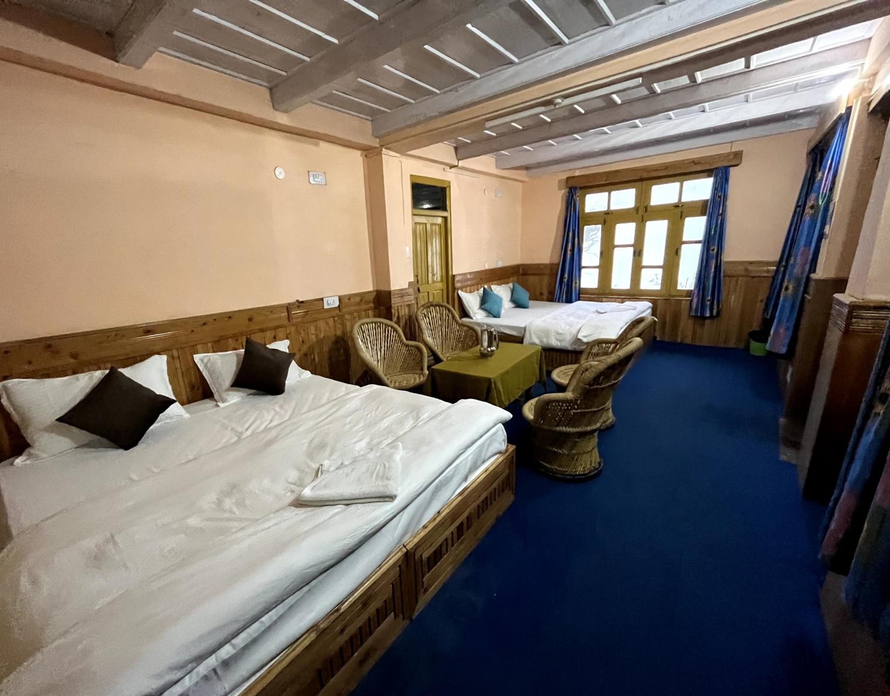 Sojhaholidayinn