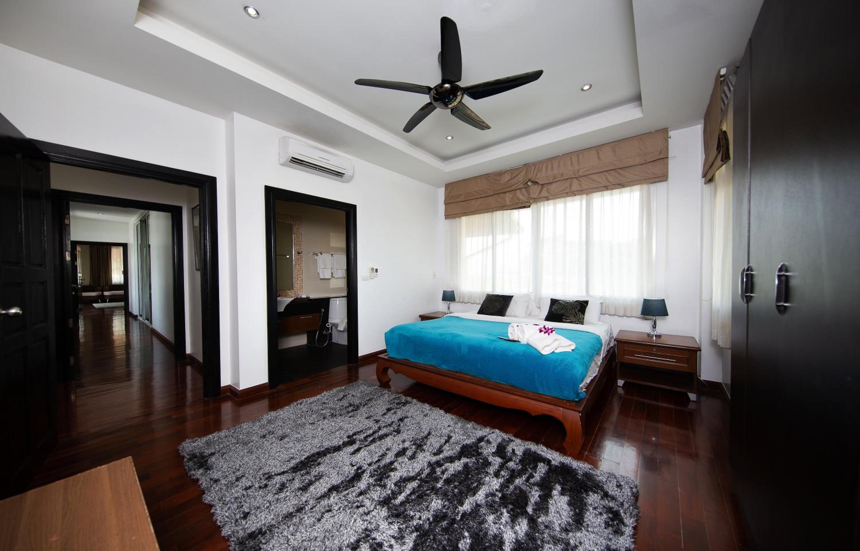 Paradise Pool Villa Pattaya in Tropicana Village
