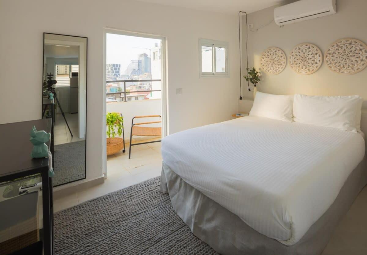 Carmel Market Roof Top Designed Apartment view 2