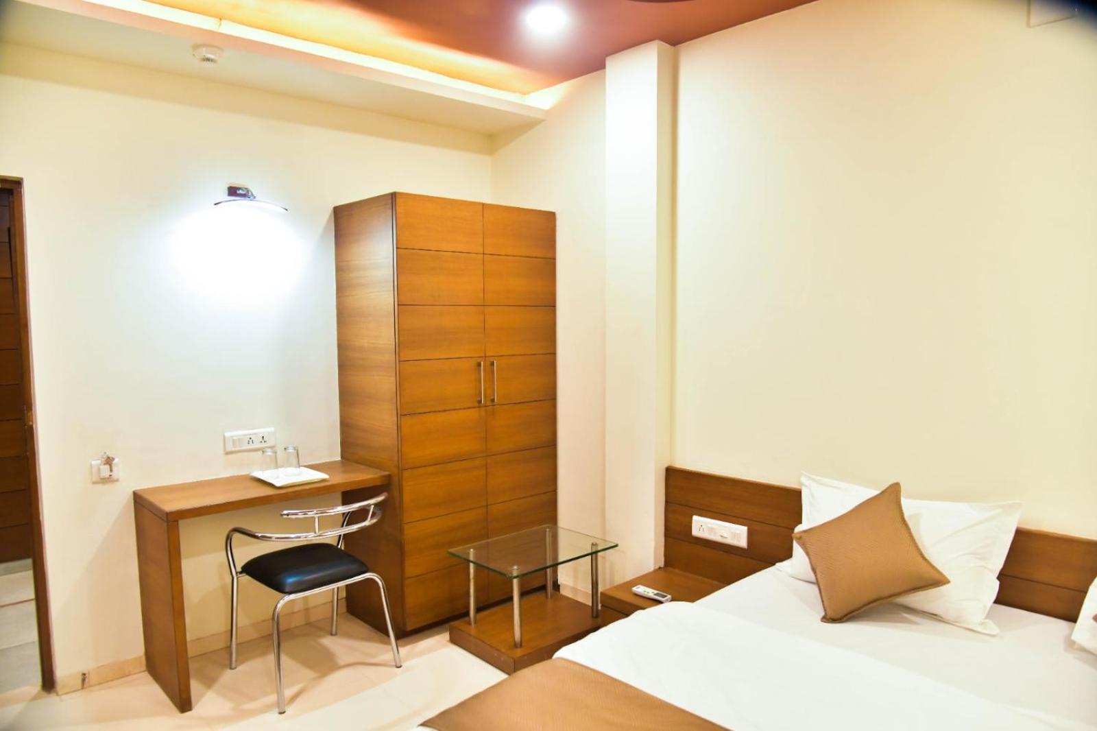 Hotel Ashooka Inn, gujarat