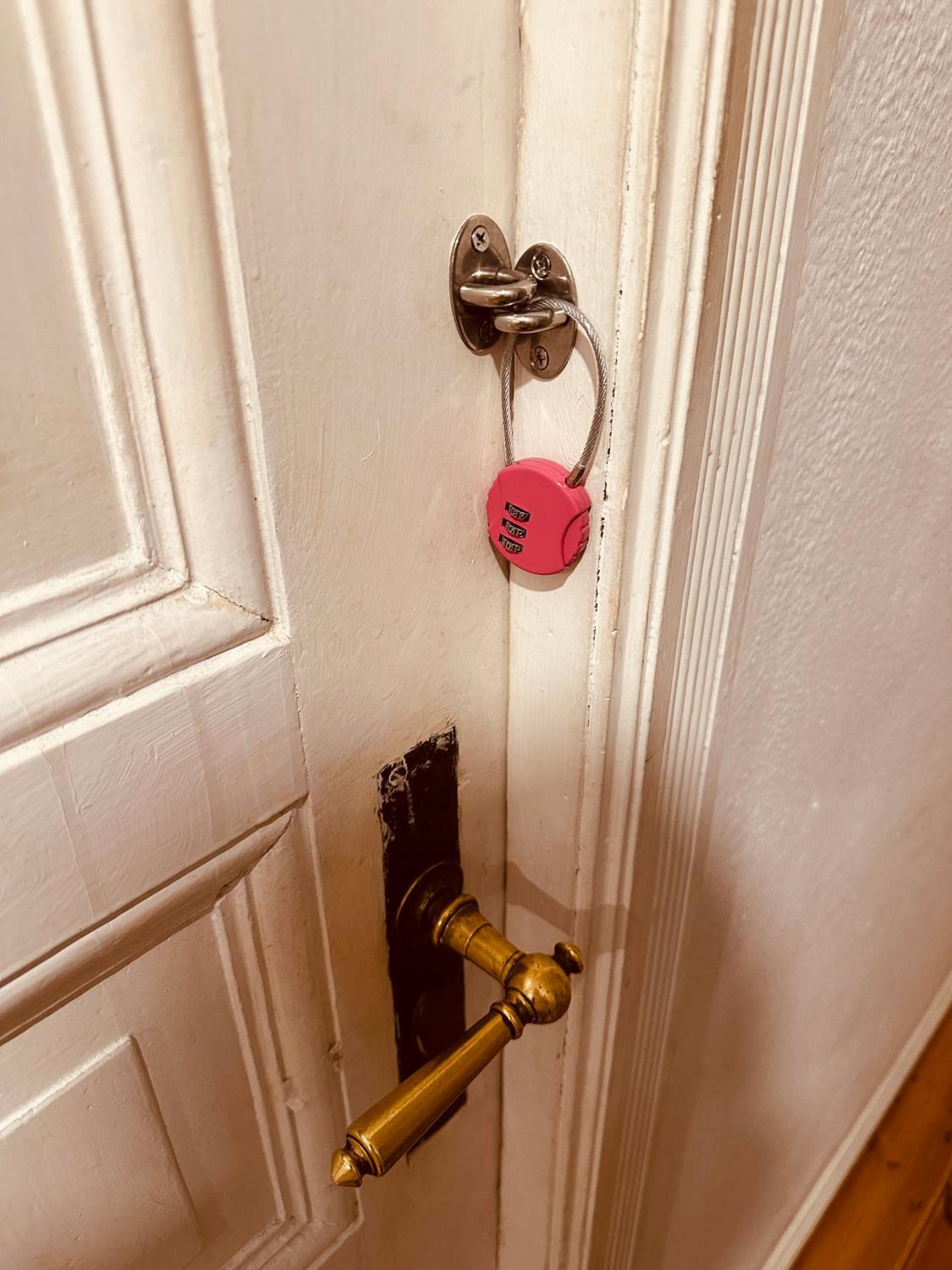 Private 10sqm Room in Shared Flat near Schönhauser Allee