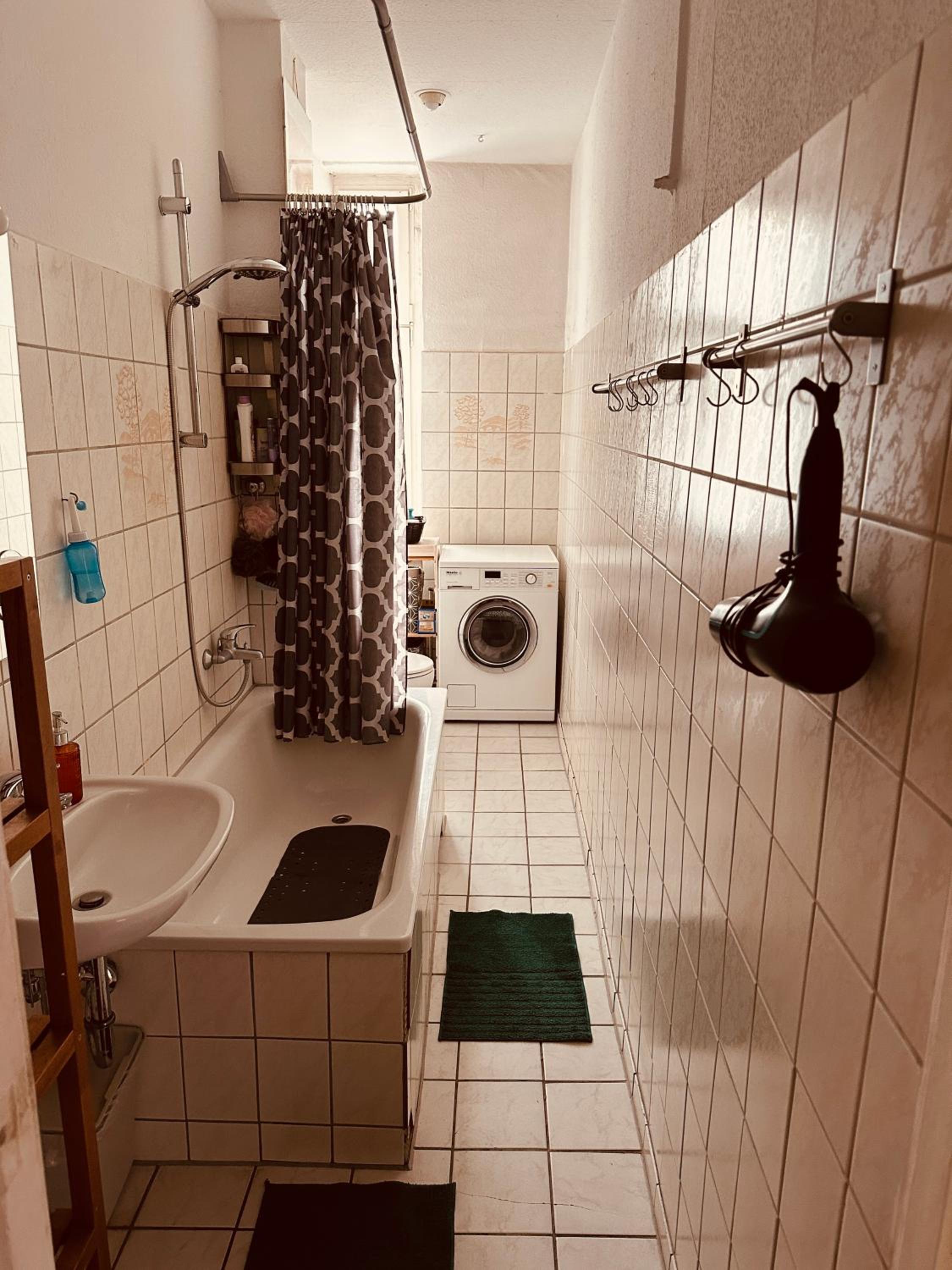 Private 10sqm Room in Shared Flat near Schönhauser Allee
