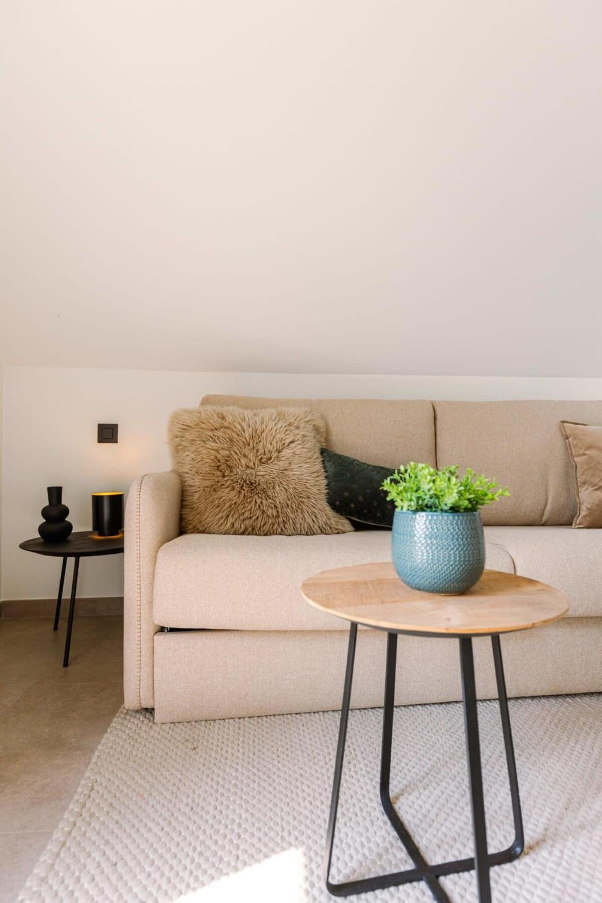 Nadia - Family room at ranch 