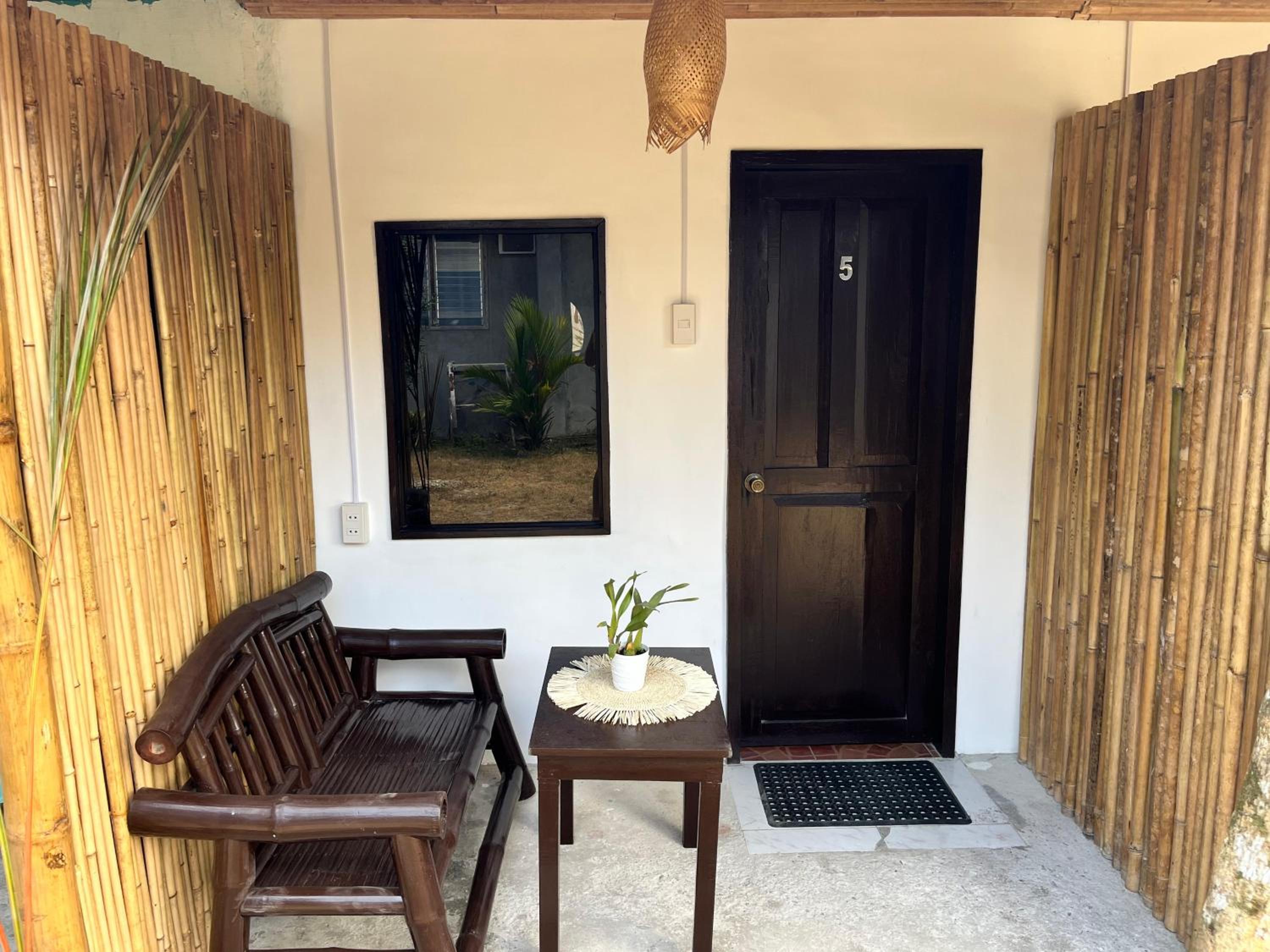 Trisha Guesthouse