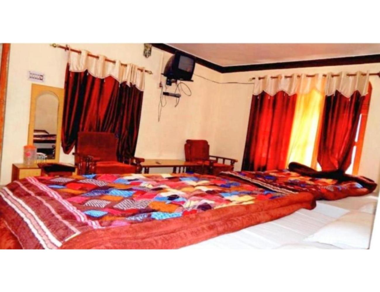 Hotel Narmada Bhawan, Badrinath view 4