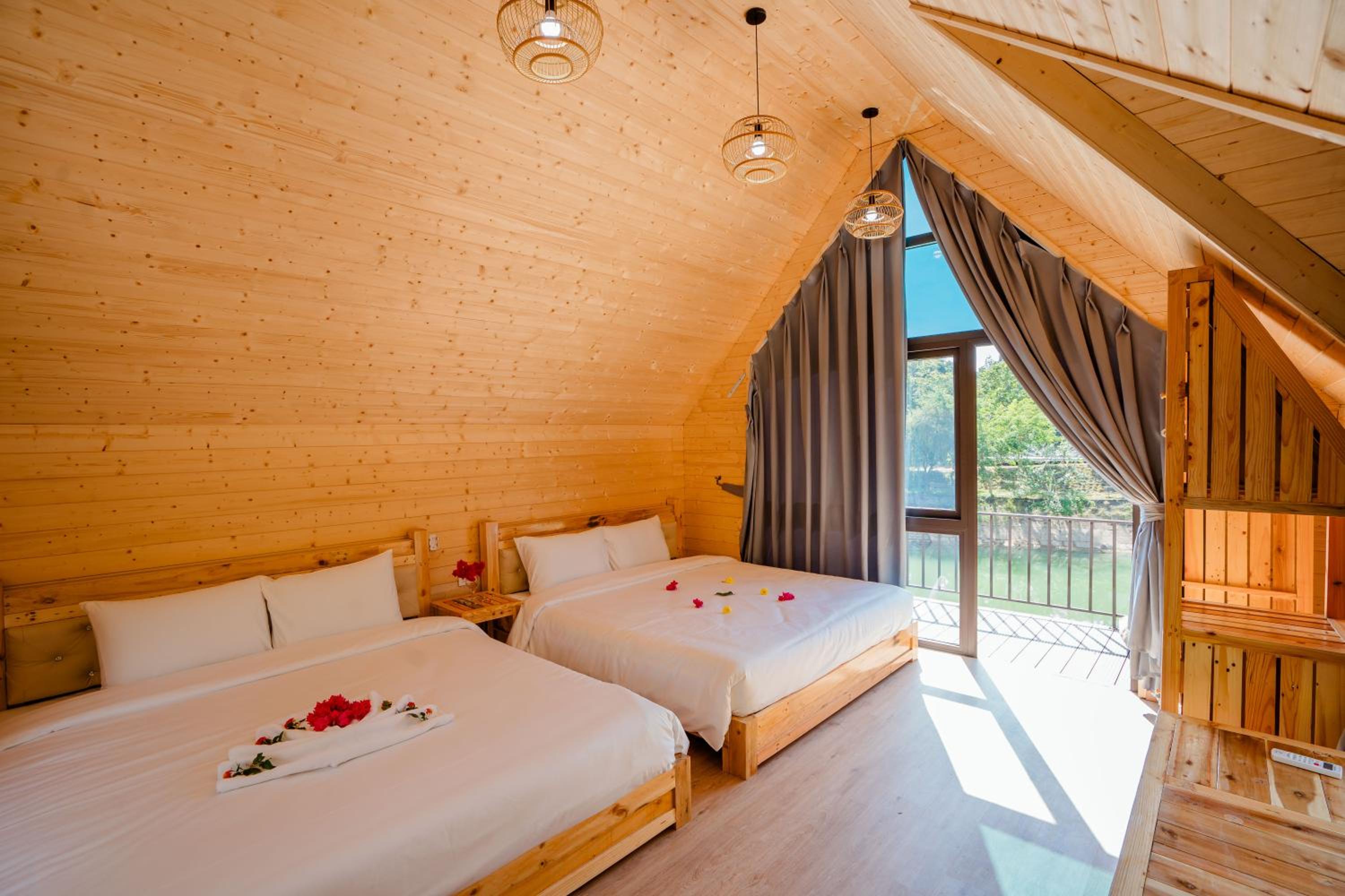 Bai Tu Long Mountain Resort view 5