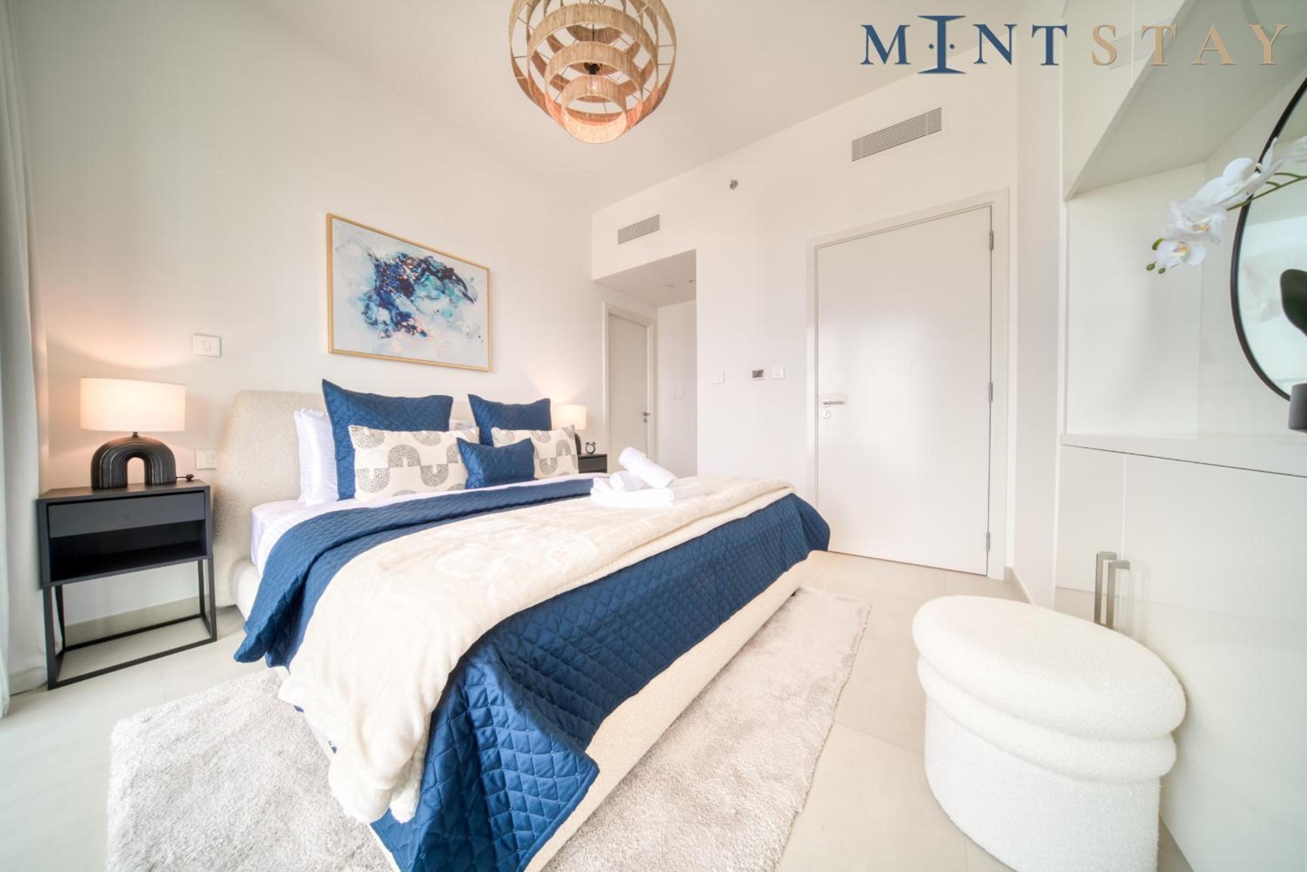 Downtown Views II City View, Downtown Dubai - Mint Stay