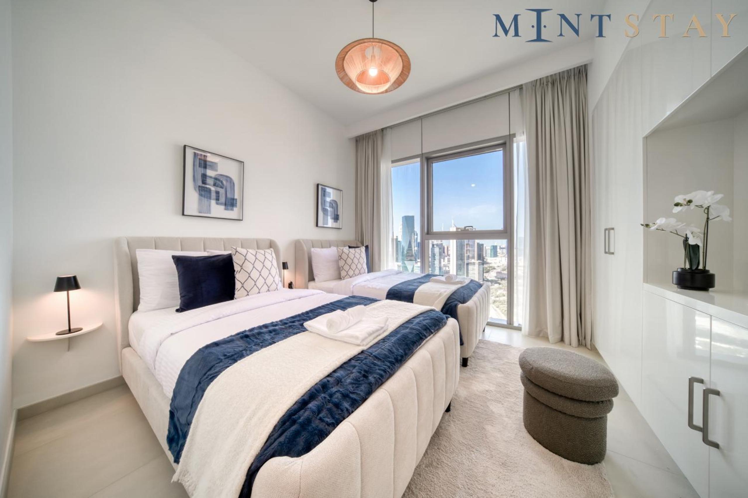 Downtown Views II City View, Downtown Dubai - Mint Stay