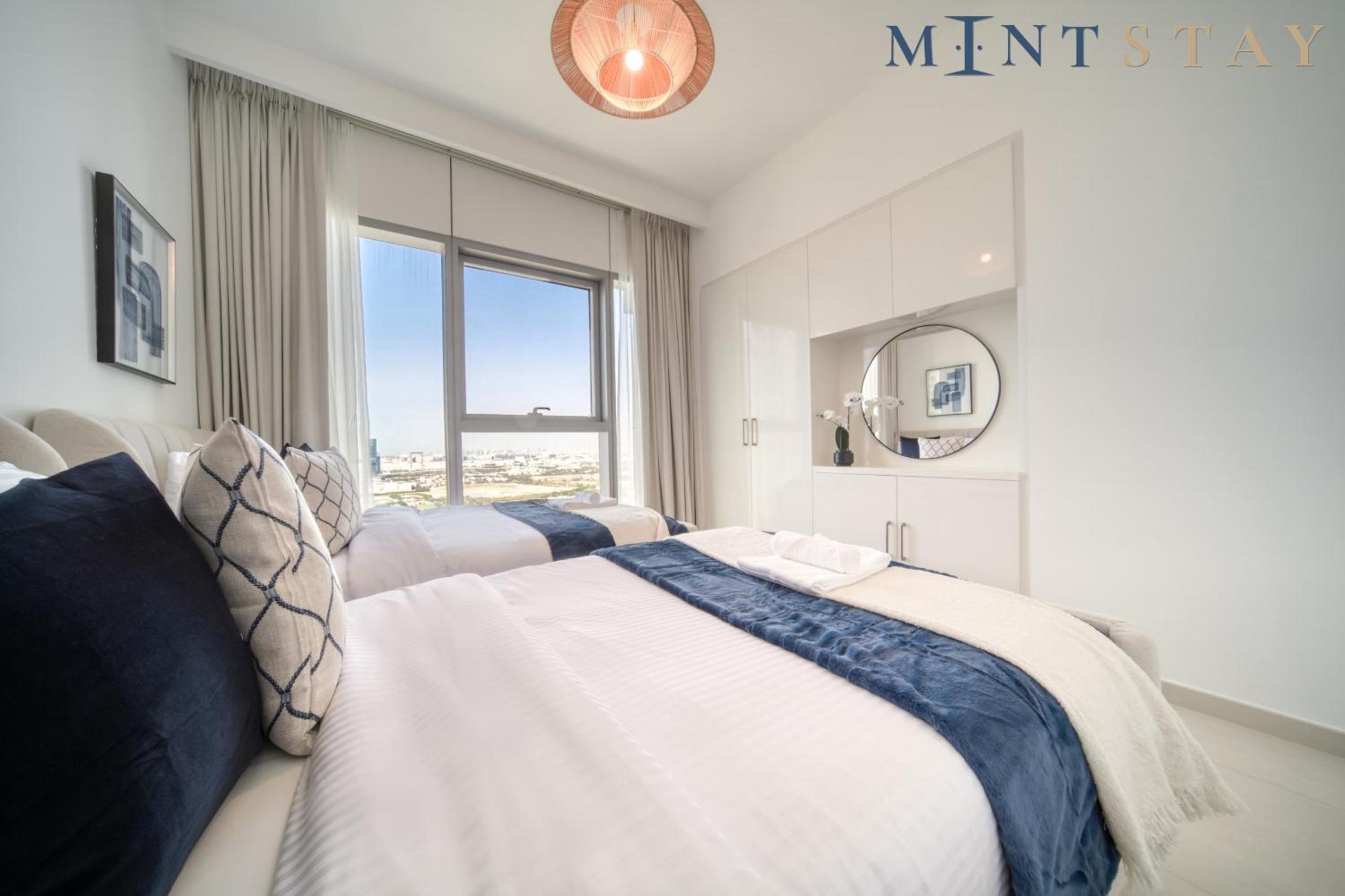 Downtown Views II City View, Downtown Dubai - Mint Stay