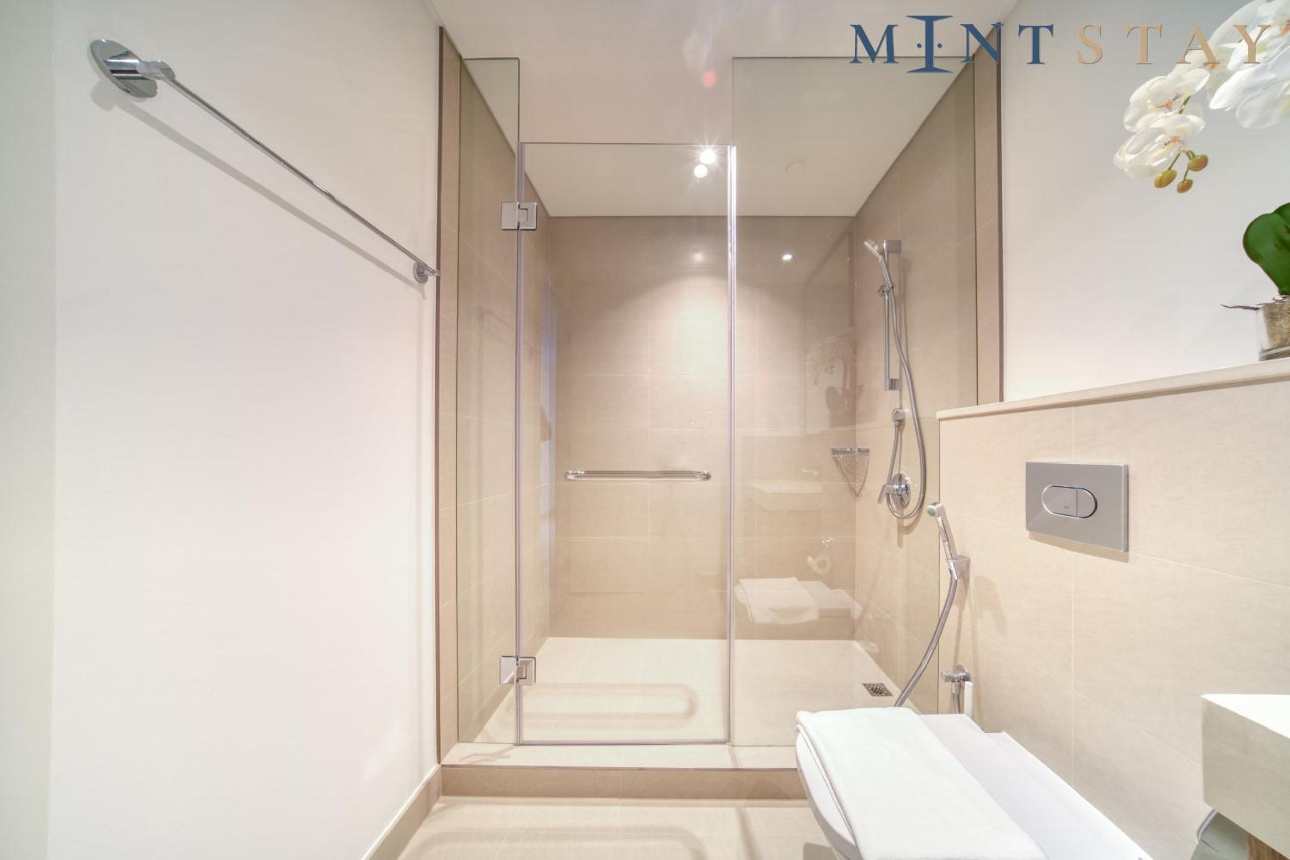 Downtown Views II City View, Downtown Dubai - Mint Stay
