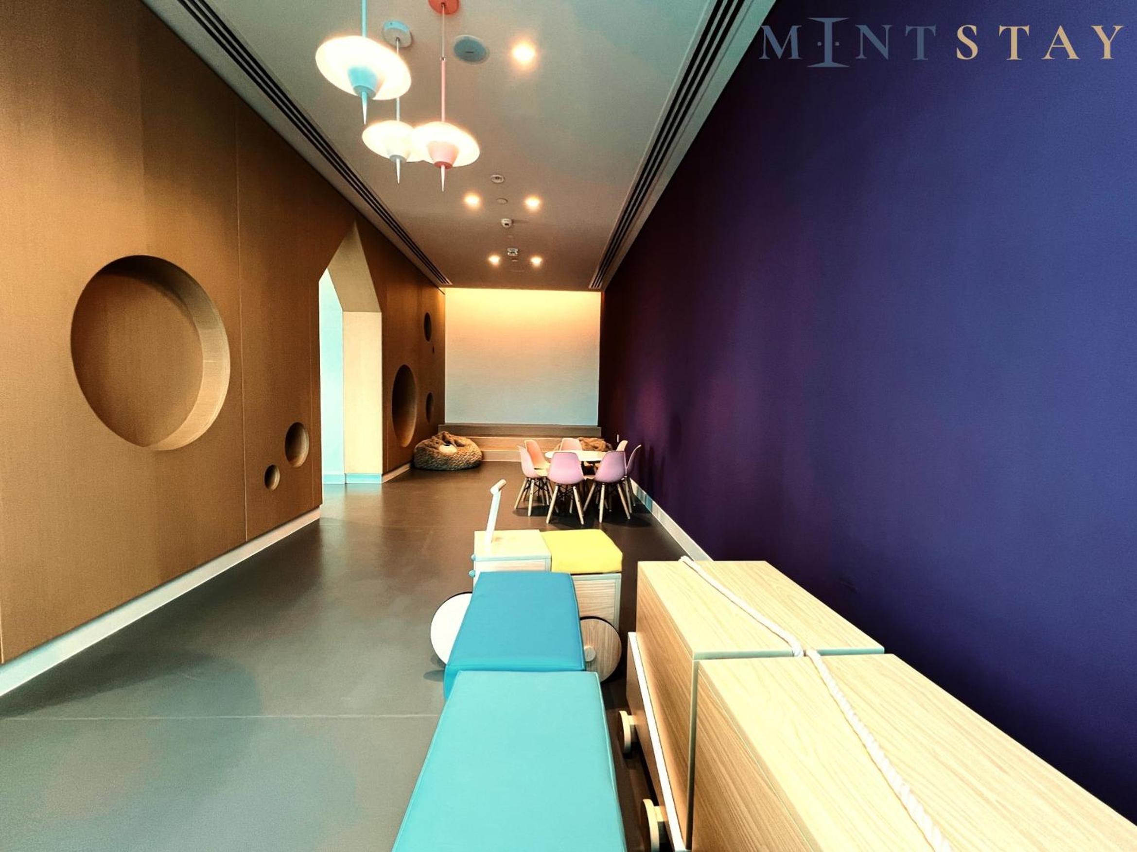 Downtown Views II City View, Downtown Dubai - Mint Stay