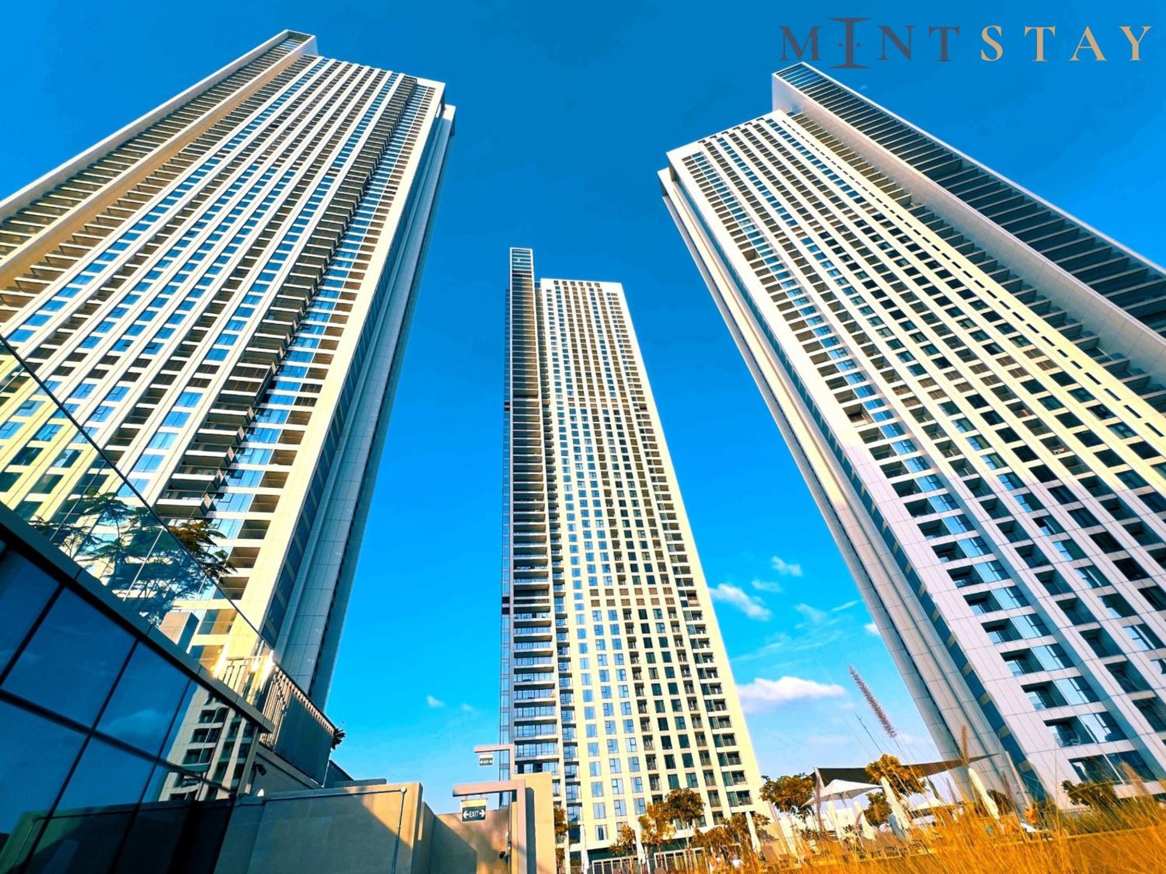 Downtown Views II City View, Downtown Dubai - Mint Stay