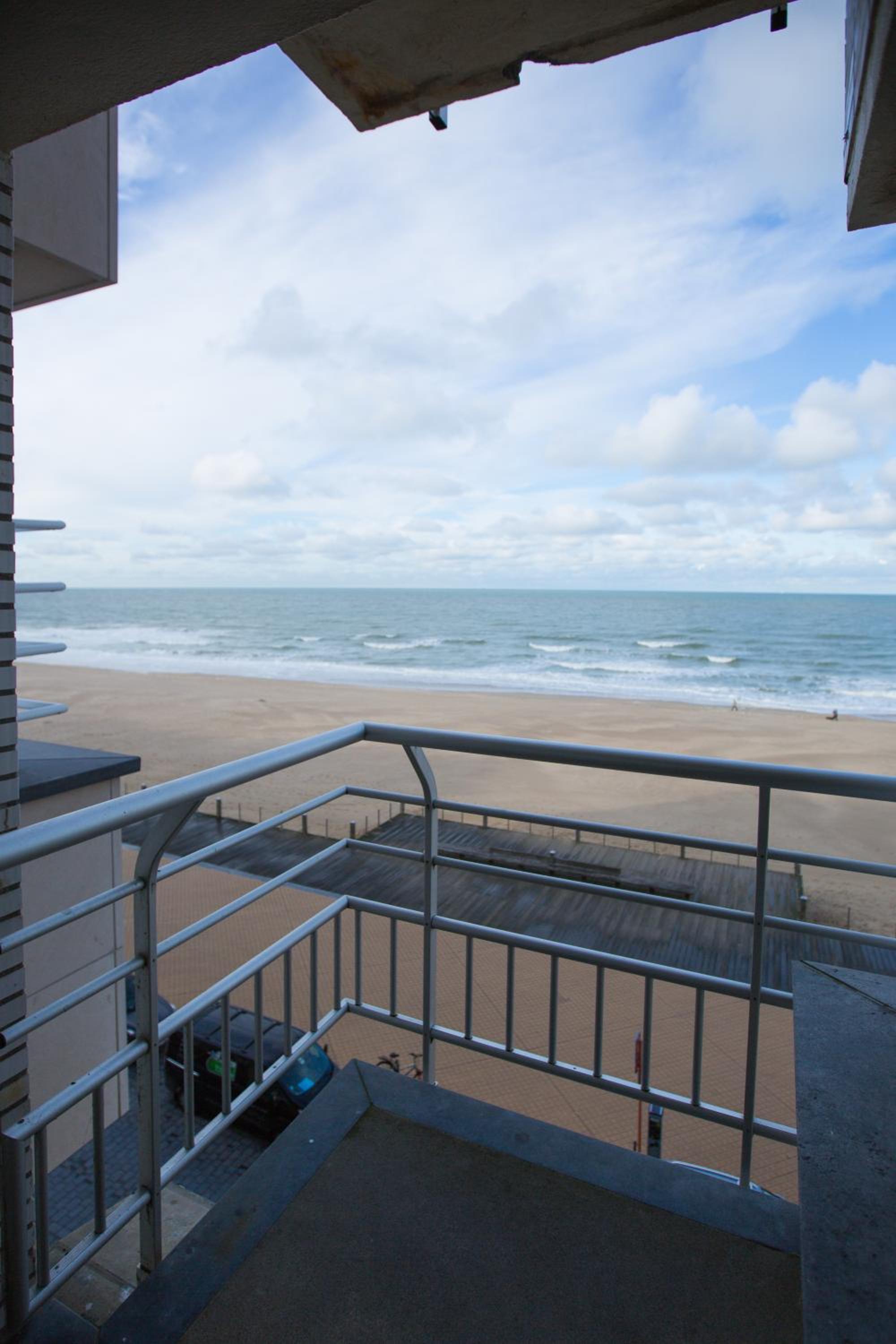 Bright Apartment With Sea View