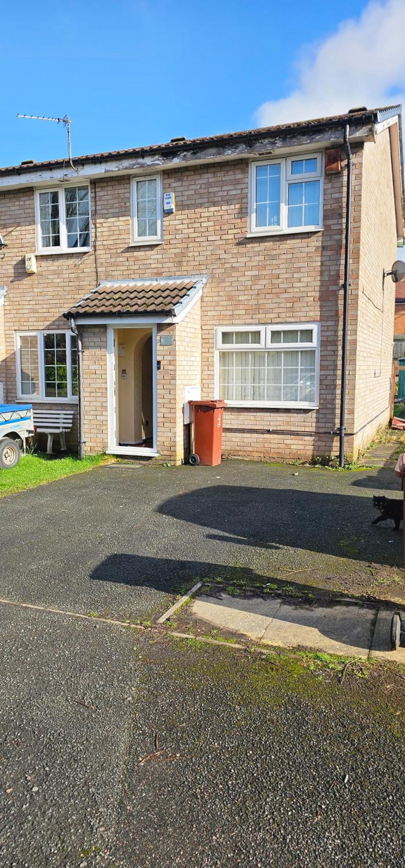 Entire 2 Bedroom House - Manchester photo 4