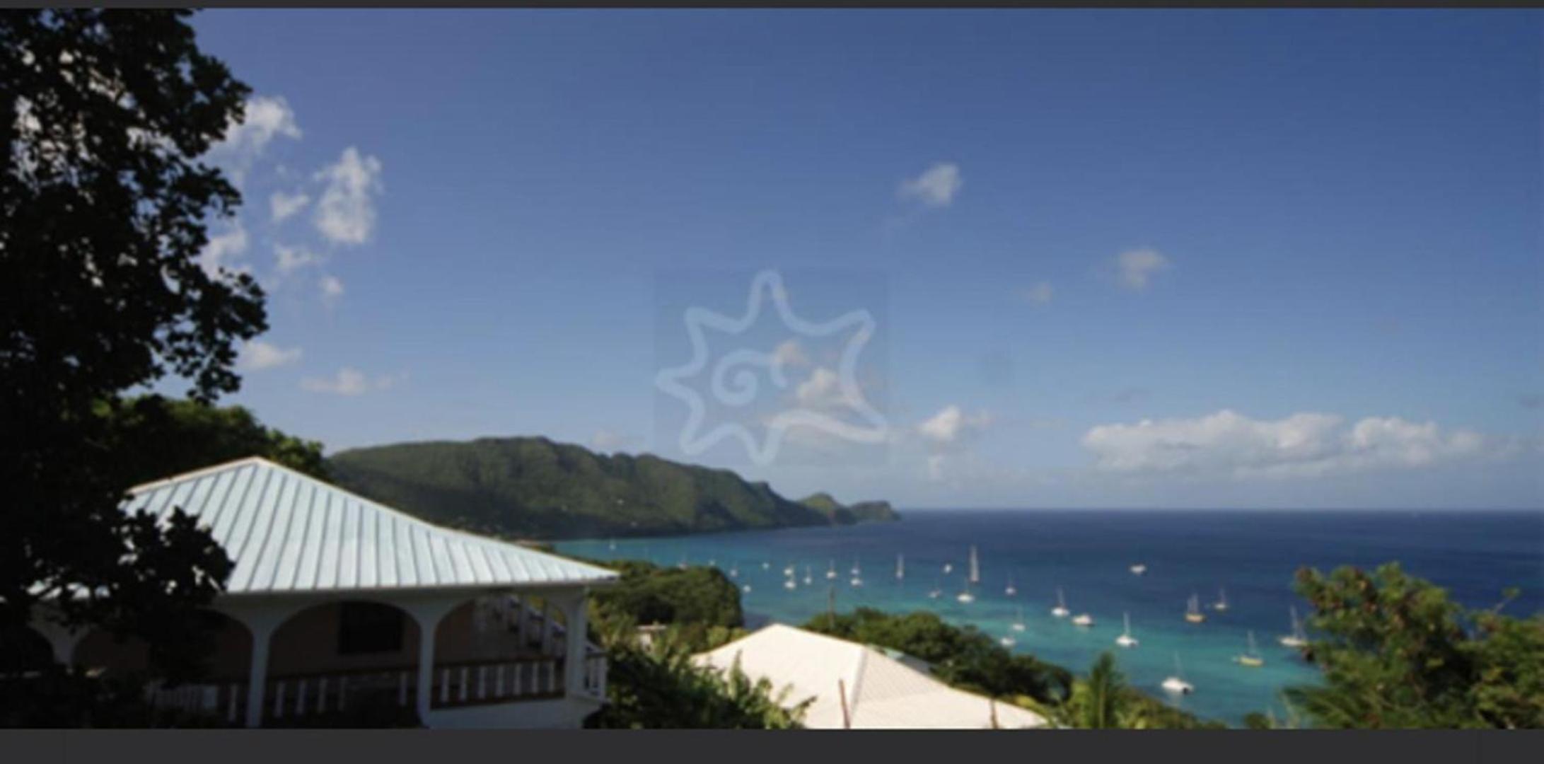 Immaculate 3 Bed Villa Overlooking Admiralty Bay view 4