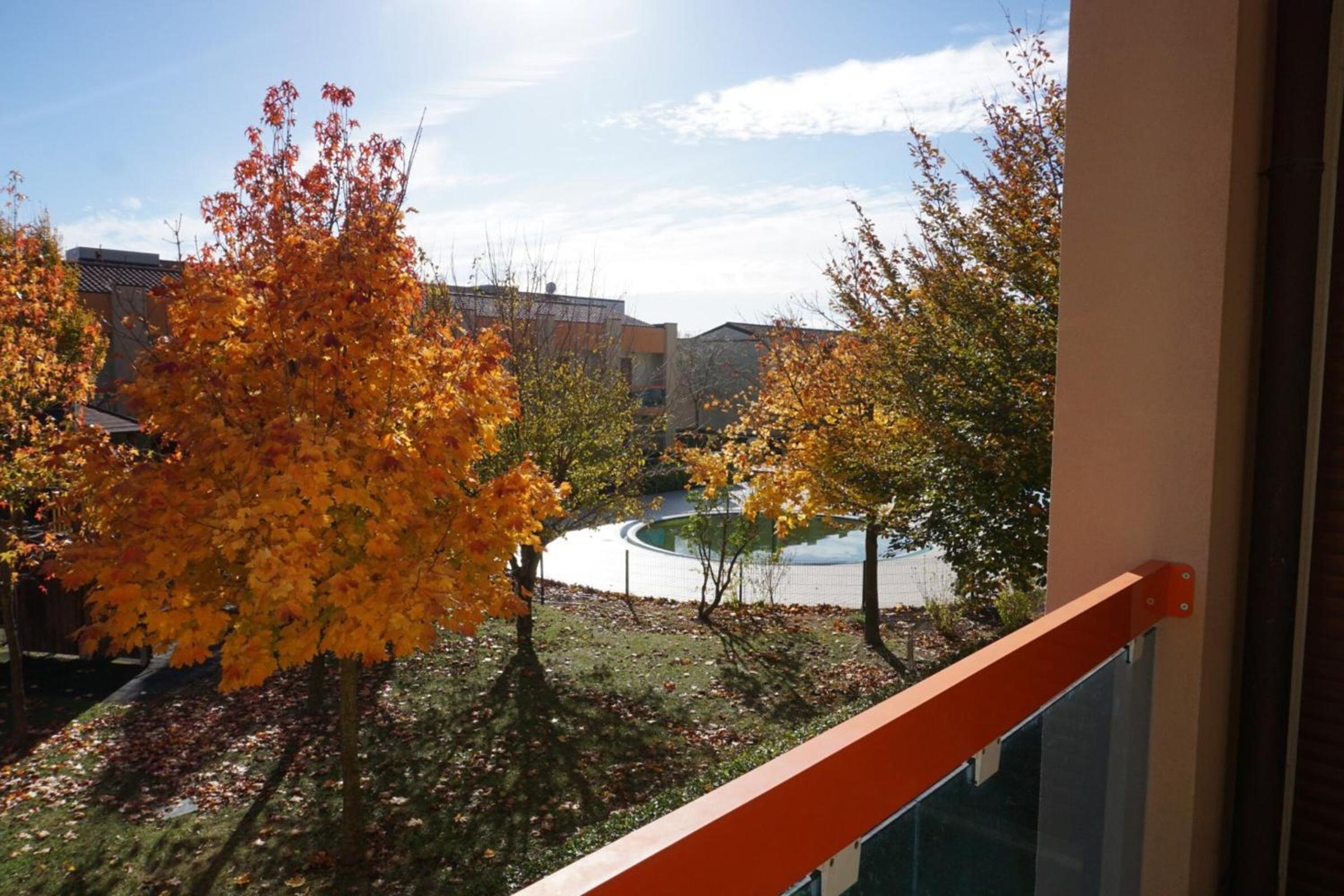 Modern seaside flat by the pool photo 5