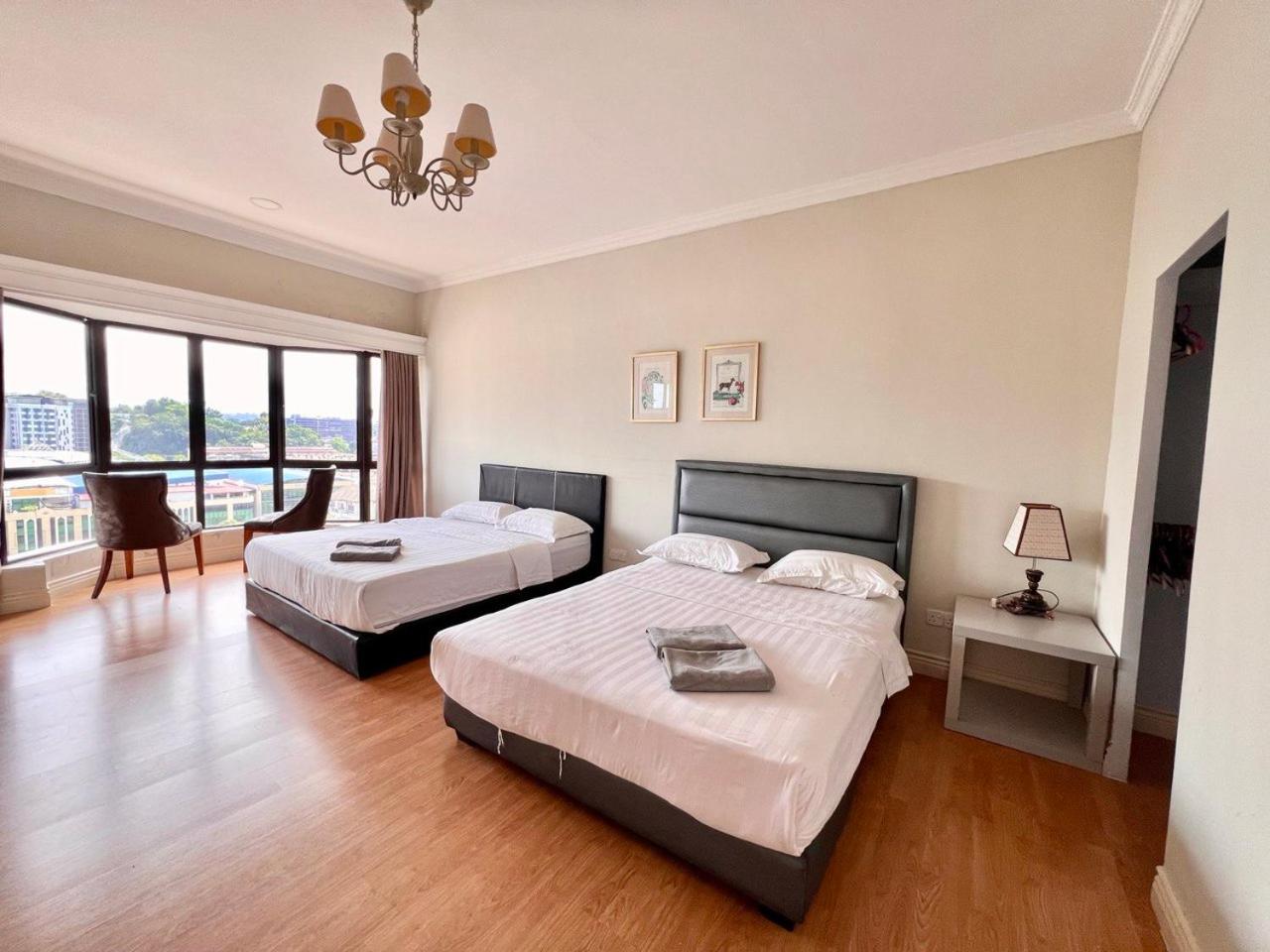 5 BEDROOMS PENTHOUSE VACATION HOME MARINA COURT KOTA KINABALU 15pax photo 1