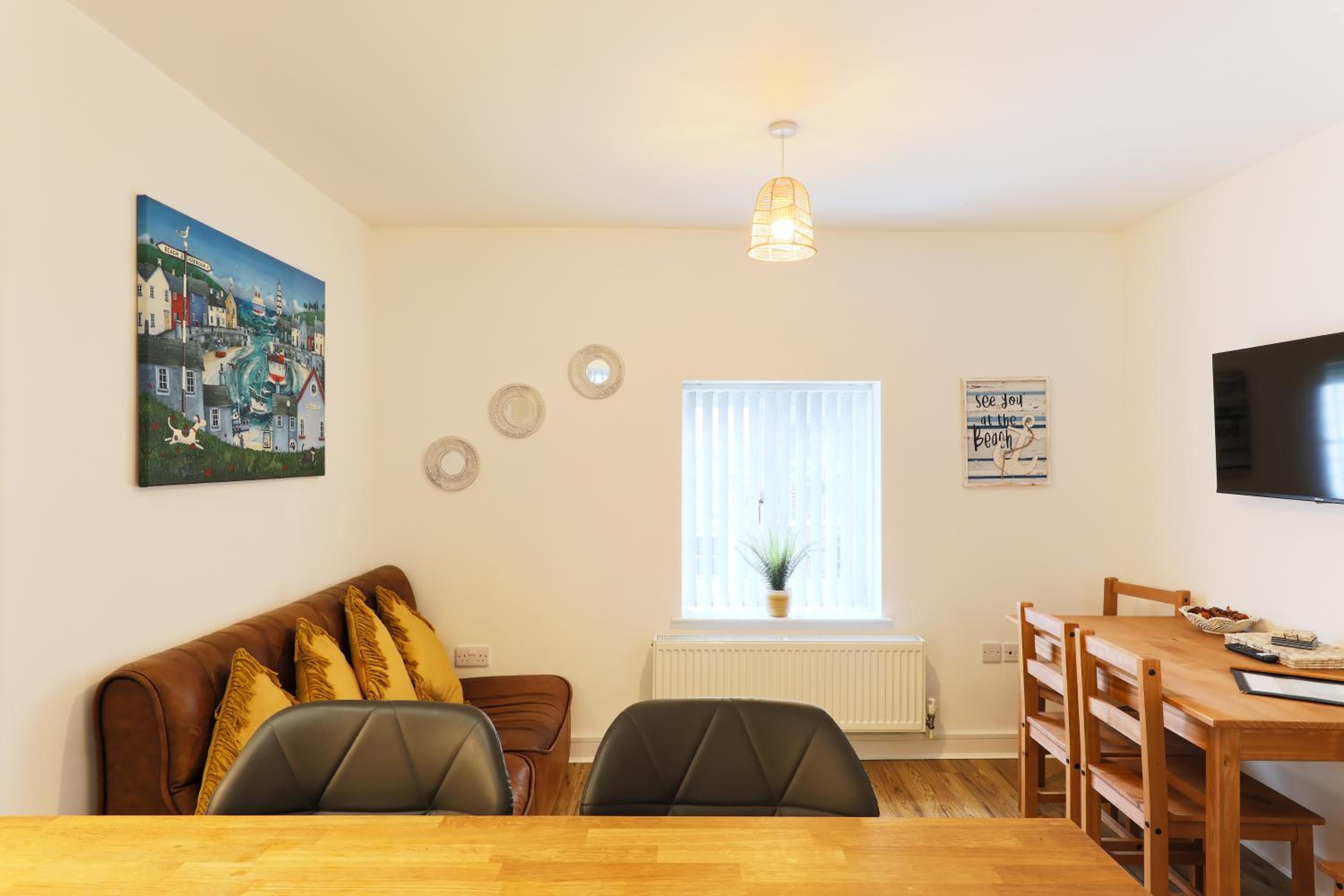 Hythe Townhouse Retreat view 4