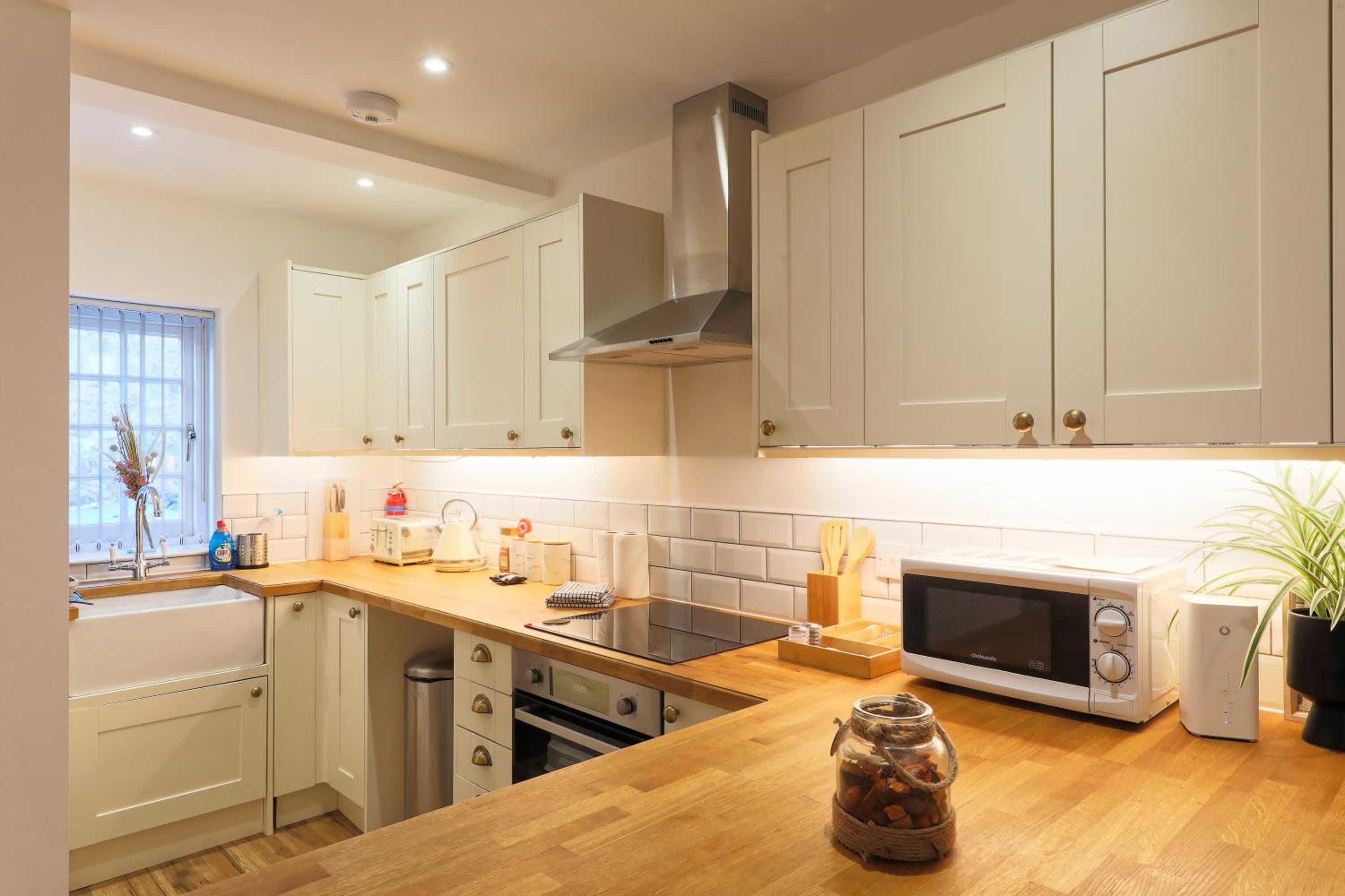 Hythe Townhouse Retreat view 2